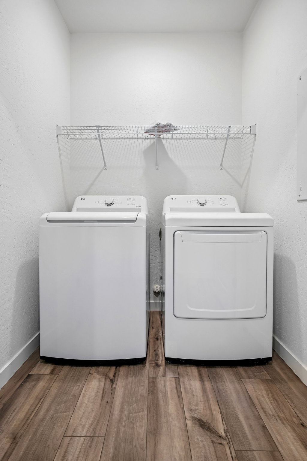 A white washing machine.