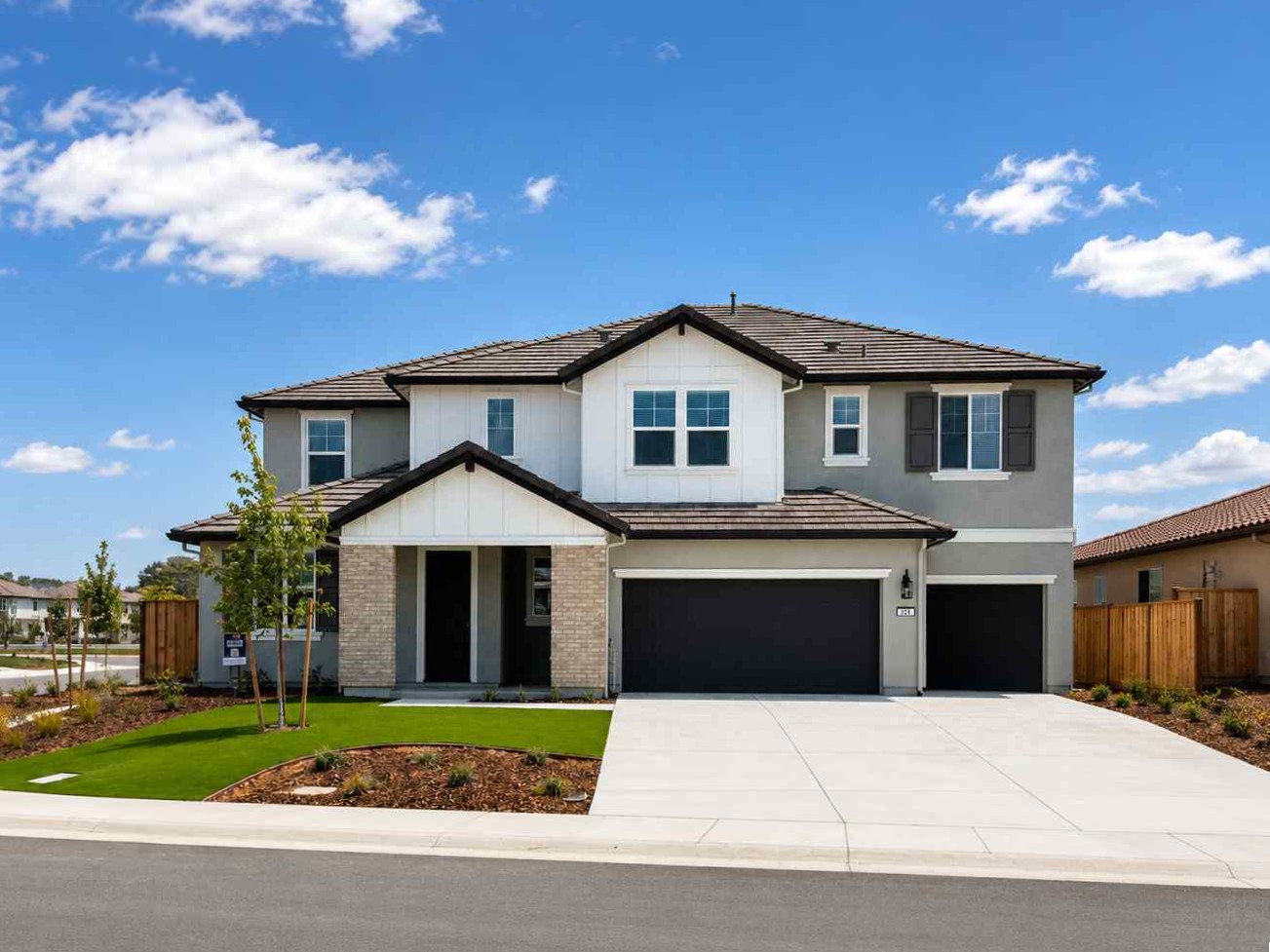 0065 305 Outlooker Court