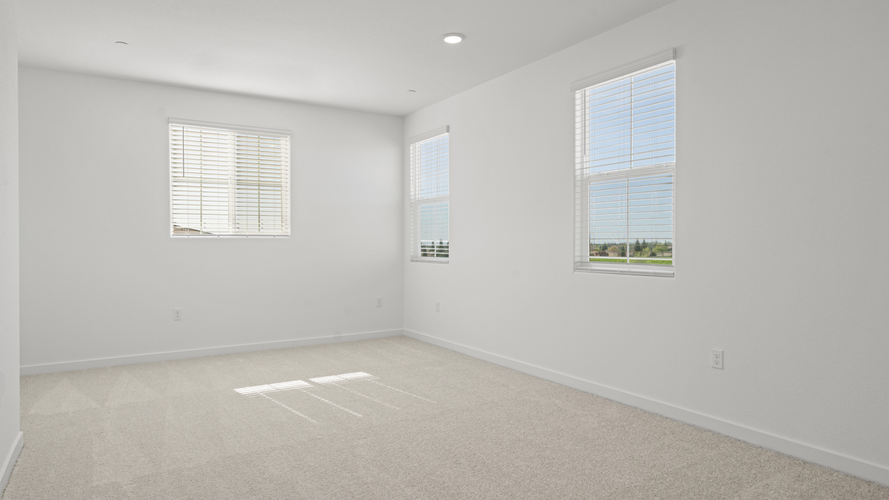 A room with windows.