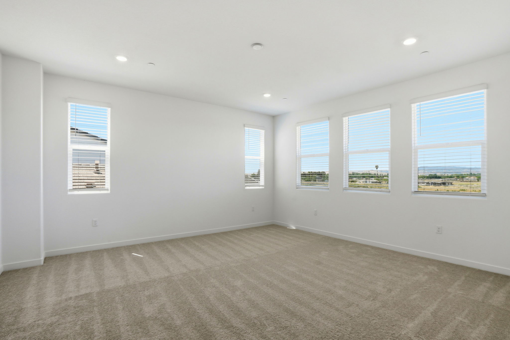 A room with windows.