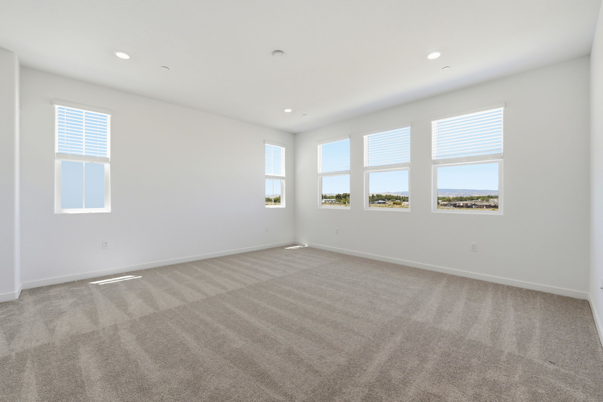 A room with windows.