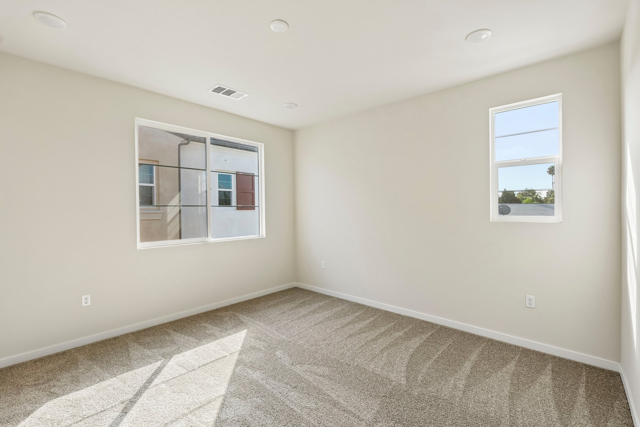 A room with windows.