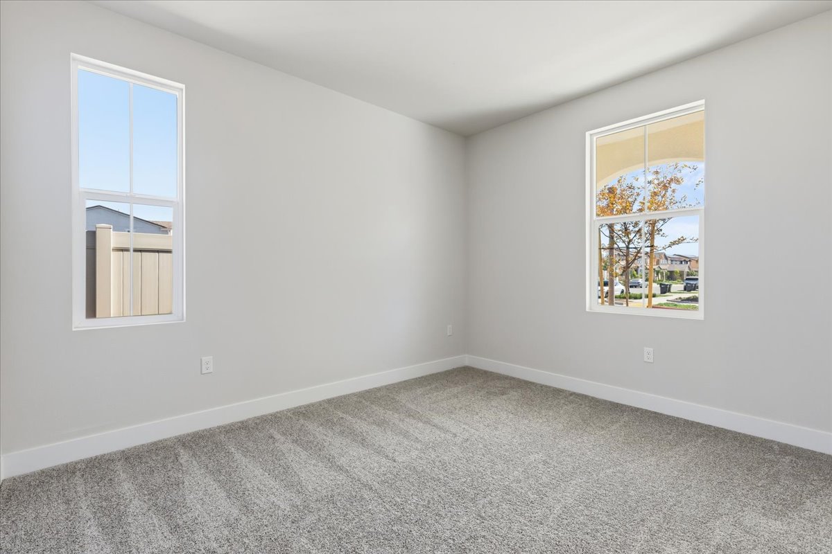 A room with windows.