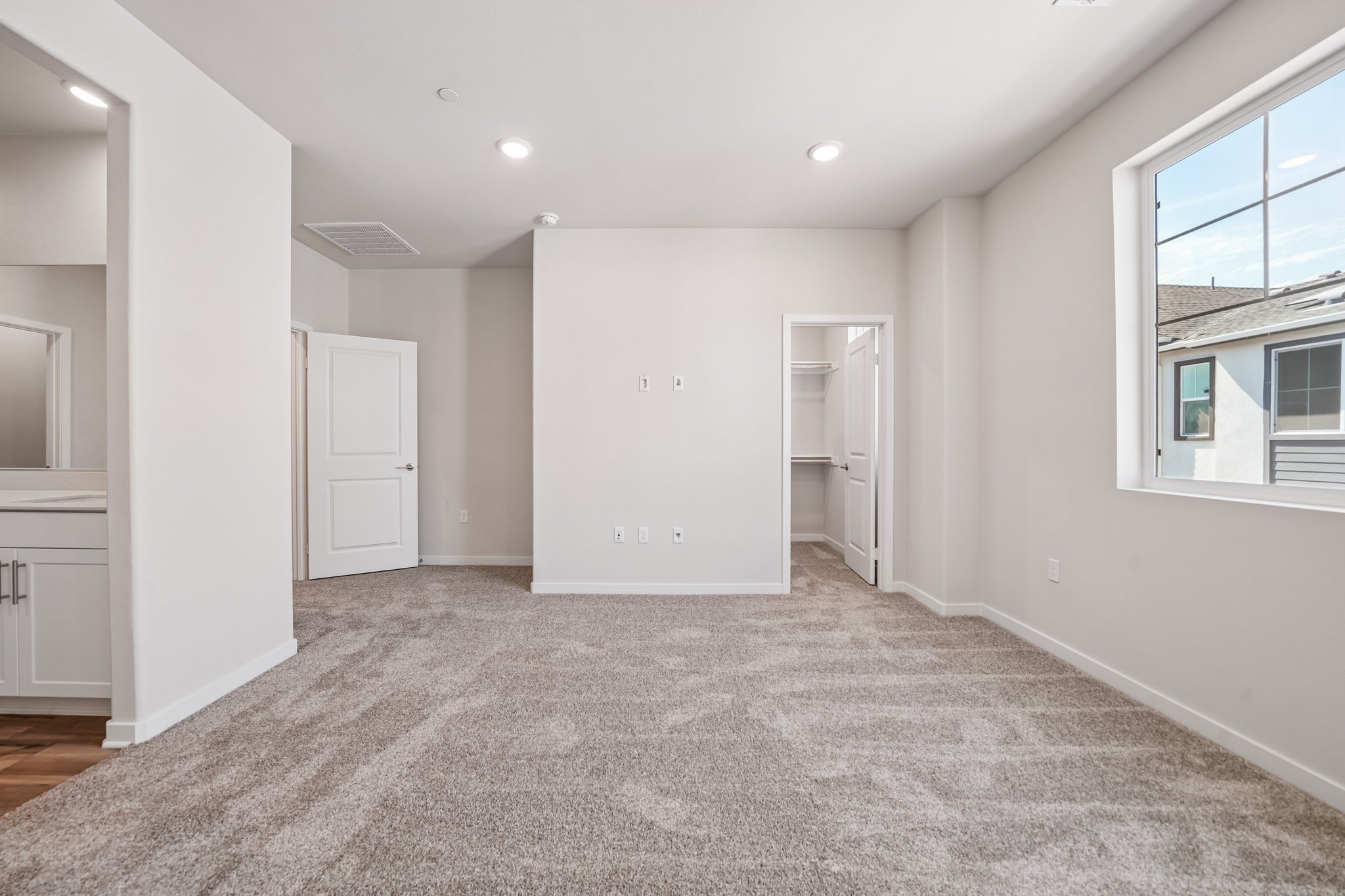 A large empty room.