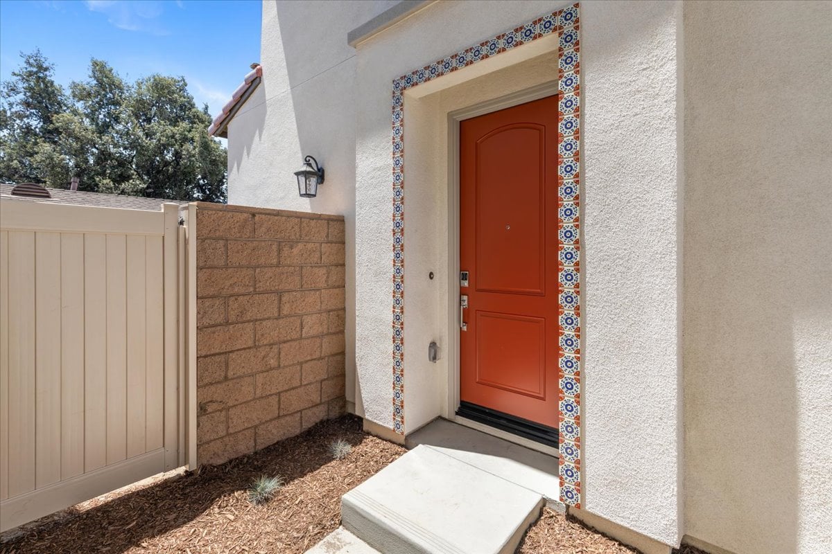 0023 1406 Rue Court