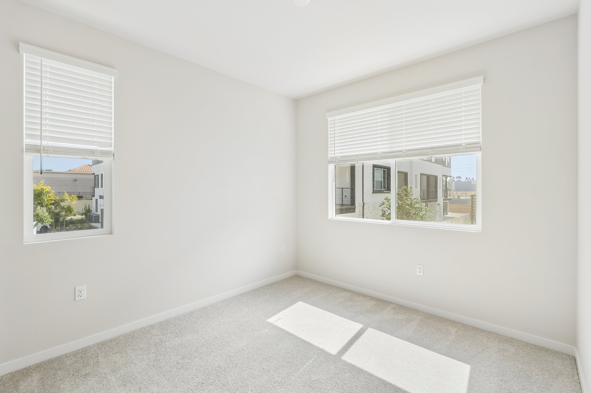 A room with windows.