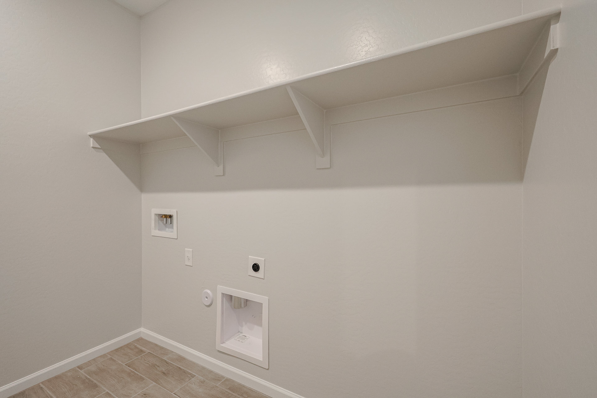 A white room with a white ceiling.