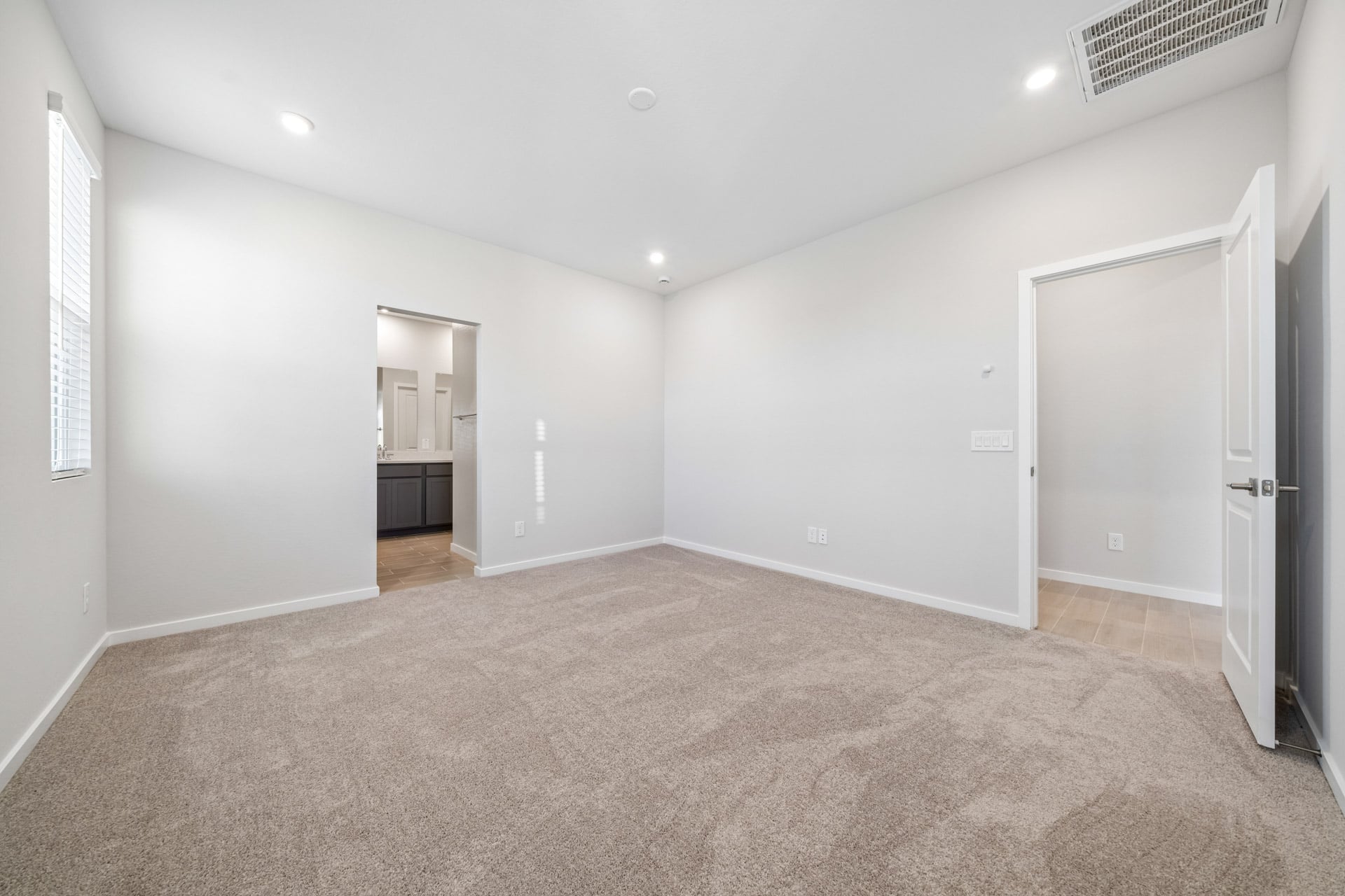 A large empty room.