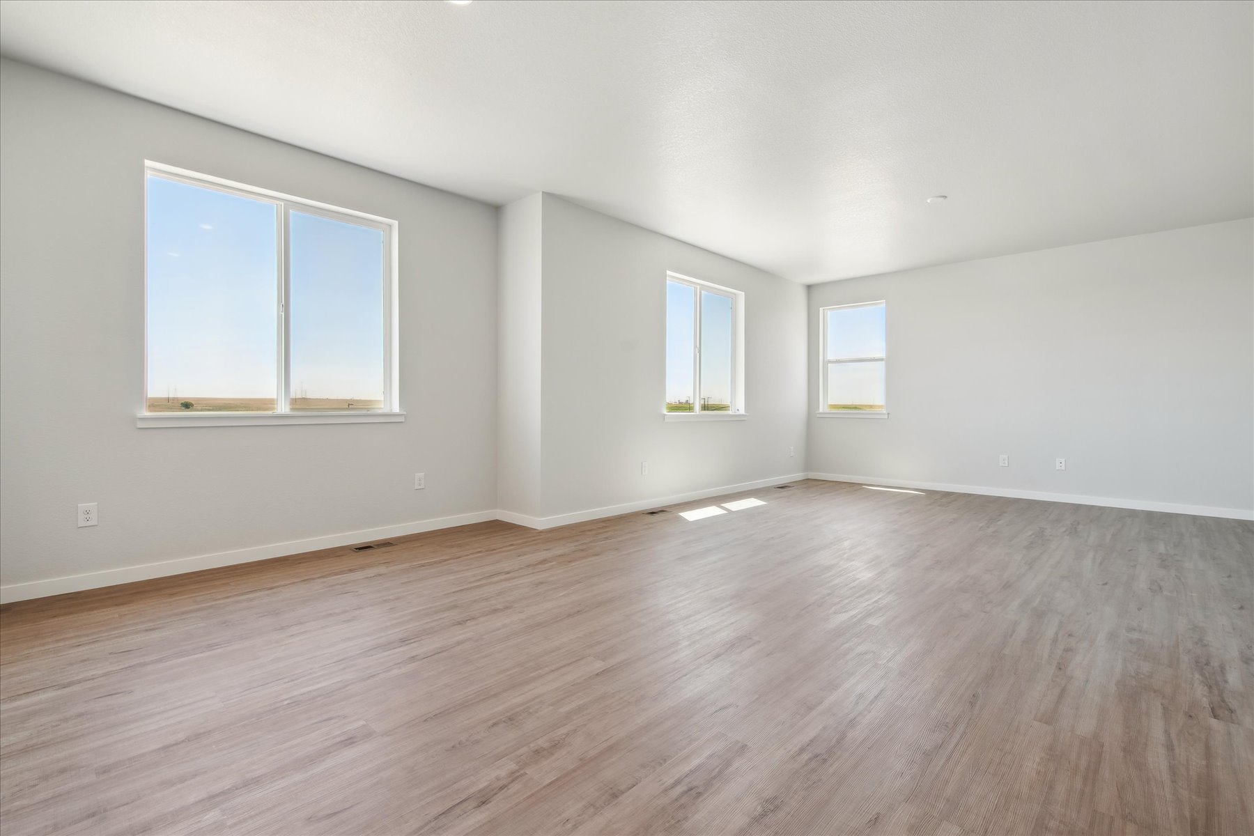 A room with windows.