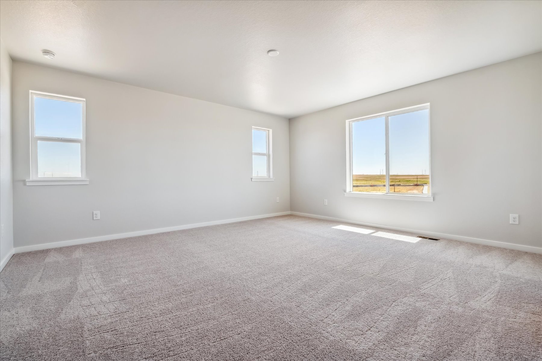 A room with windows.