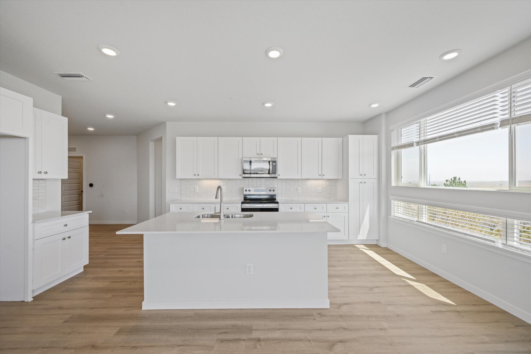 3305 483 Interlocken Blvd., #305