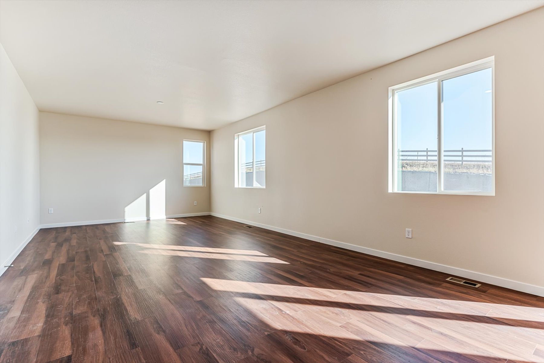 A room with windows.