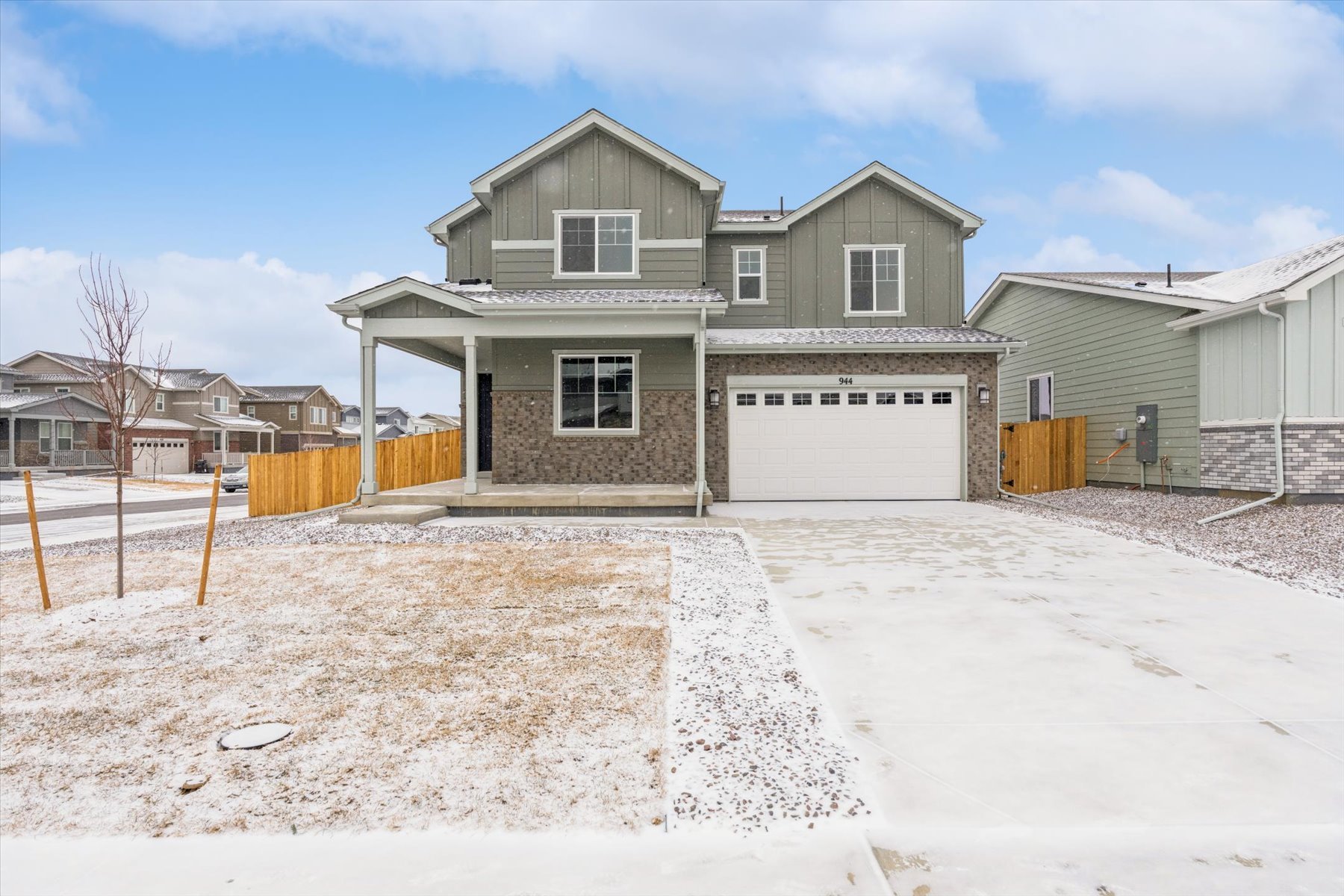 1506 944 Harvard Street