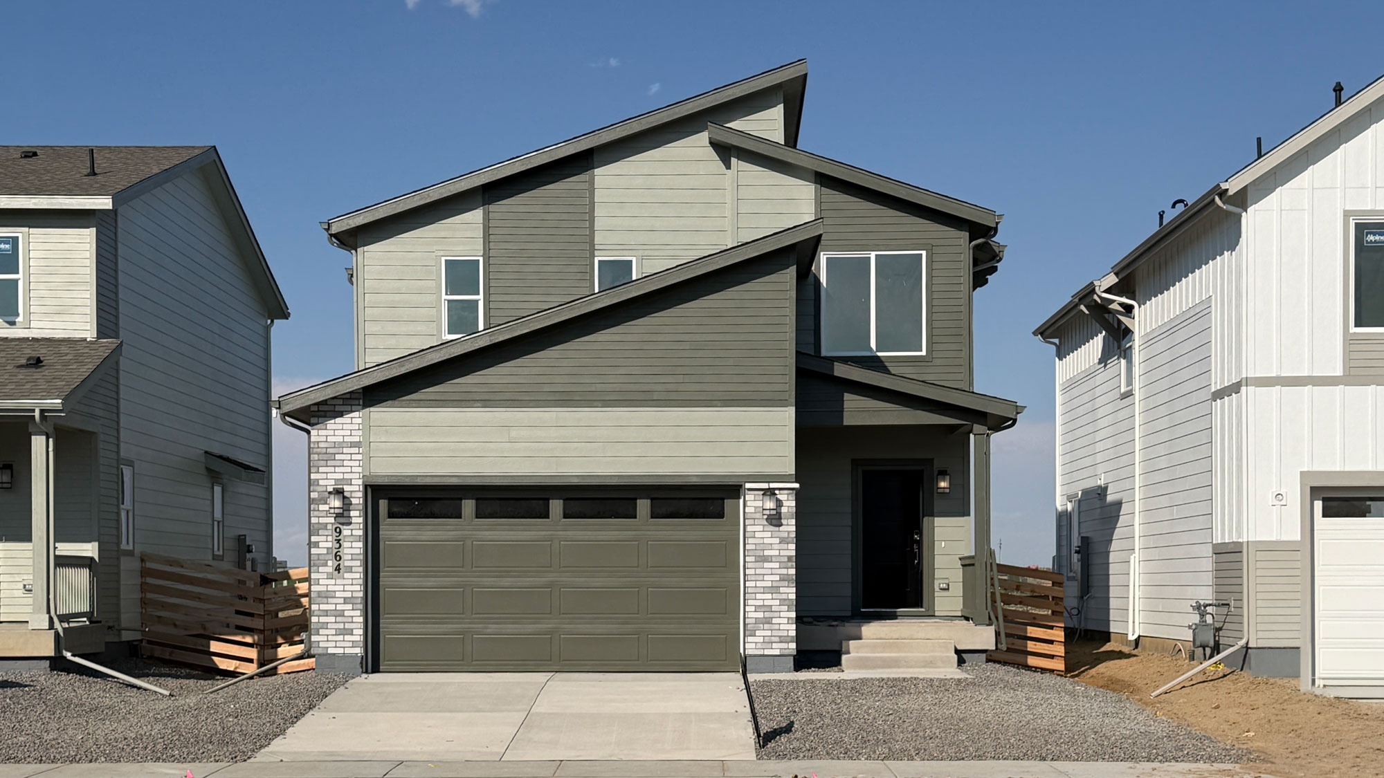 A house with garages.