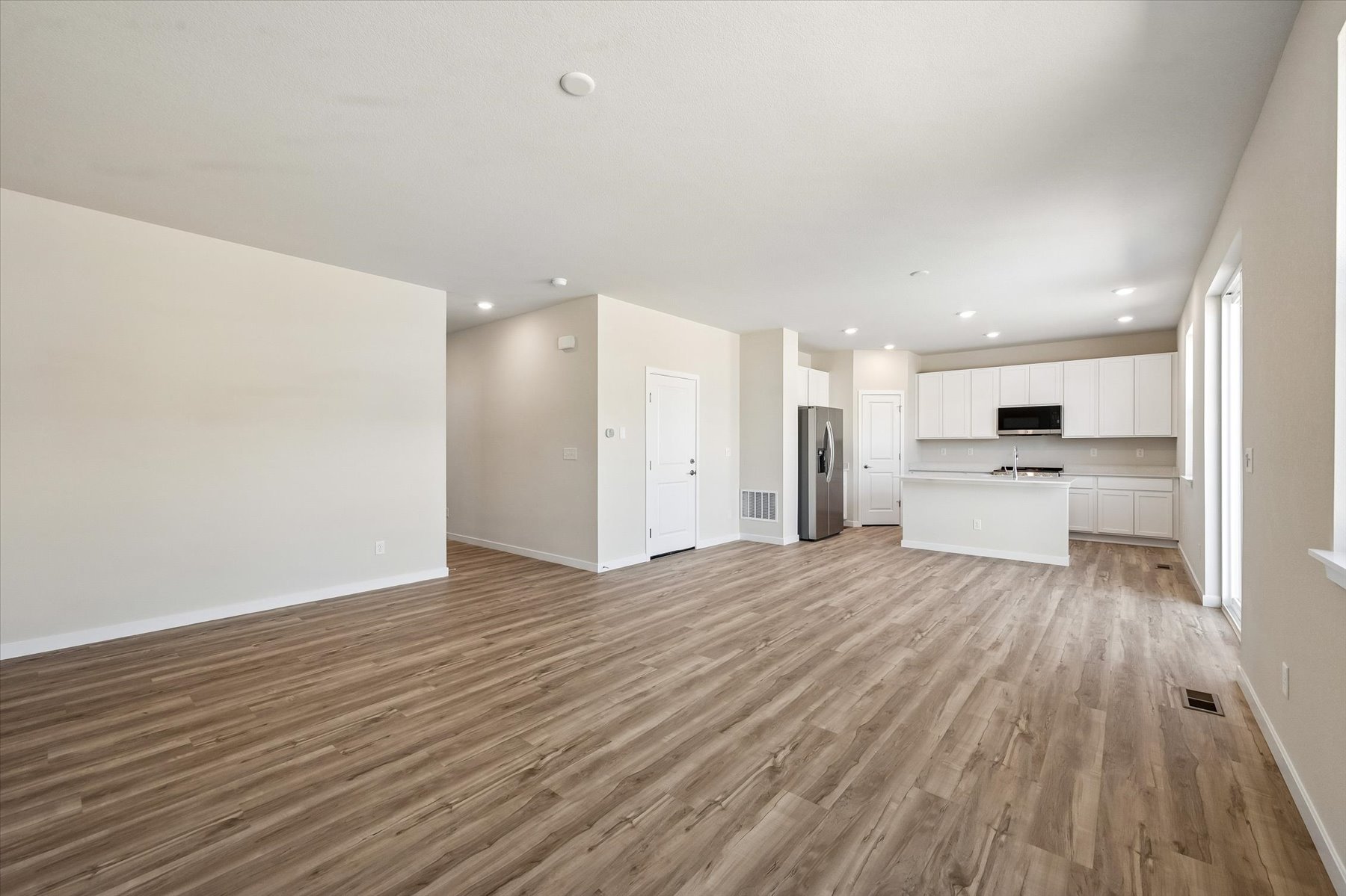 A large empty room.