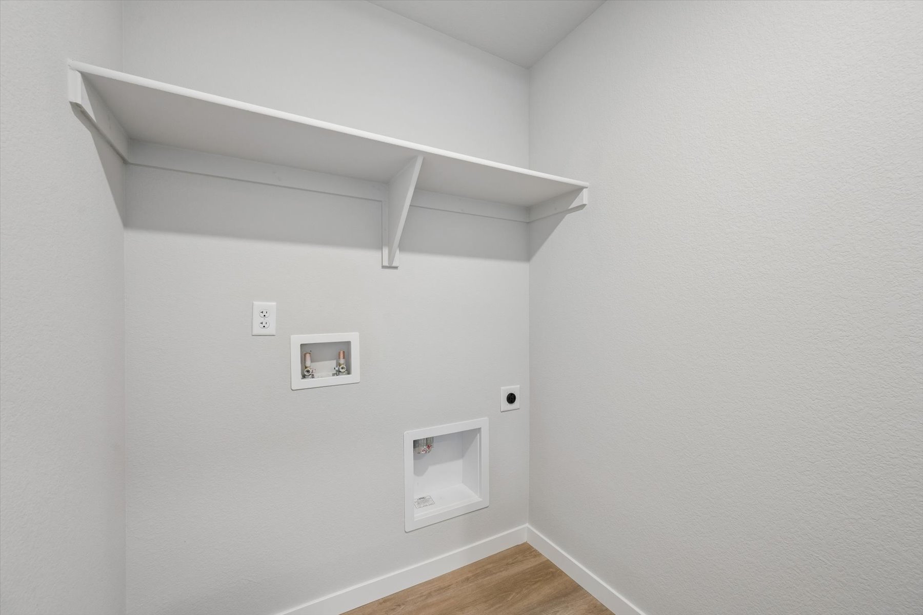 A white room with a white ceiling.
