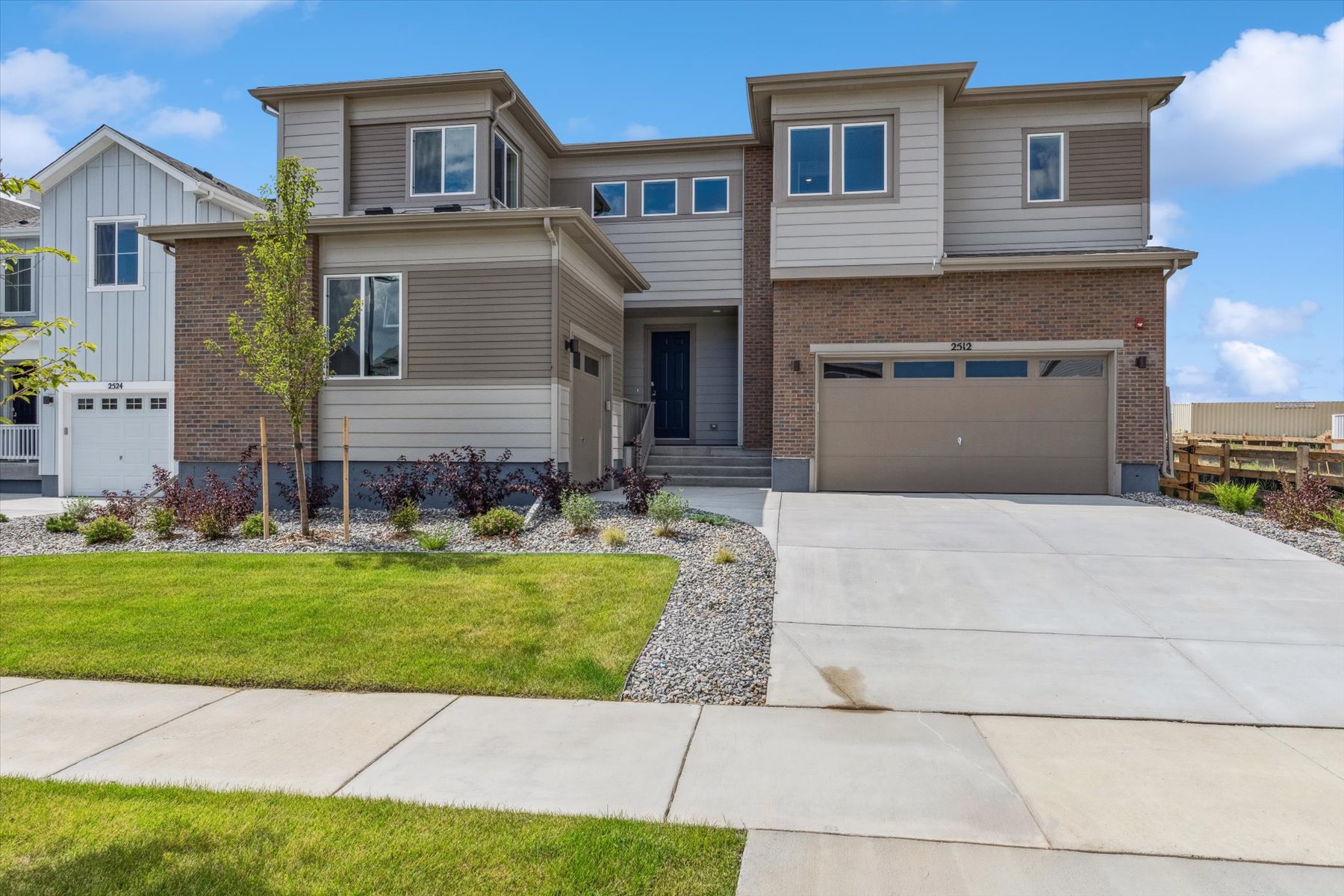 1307 2512 Lupton Lane