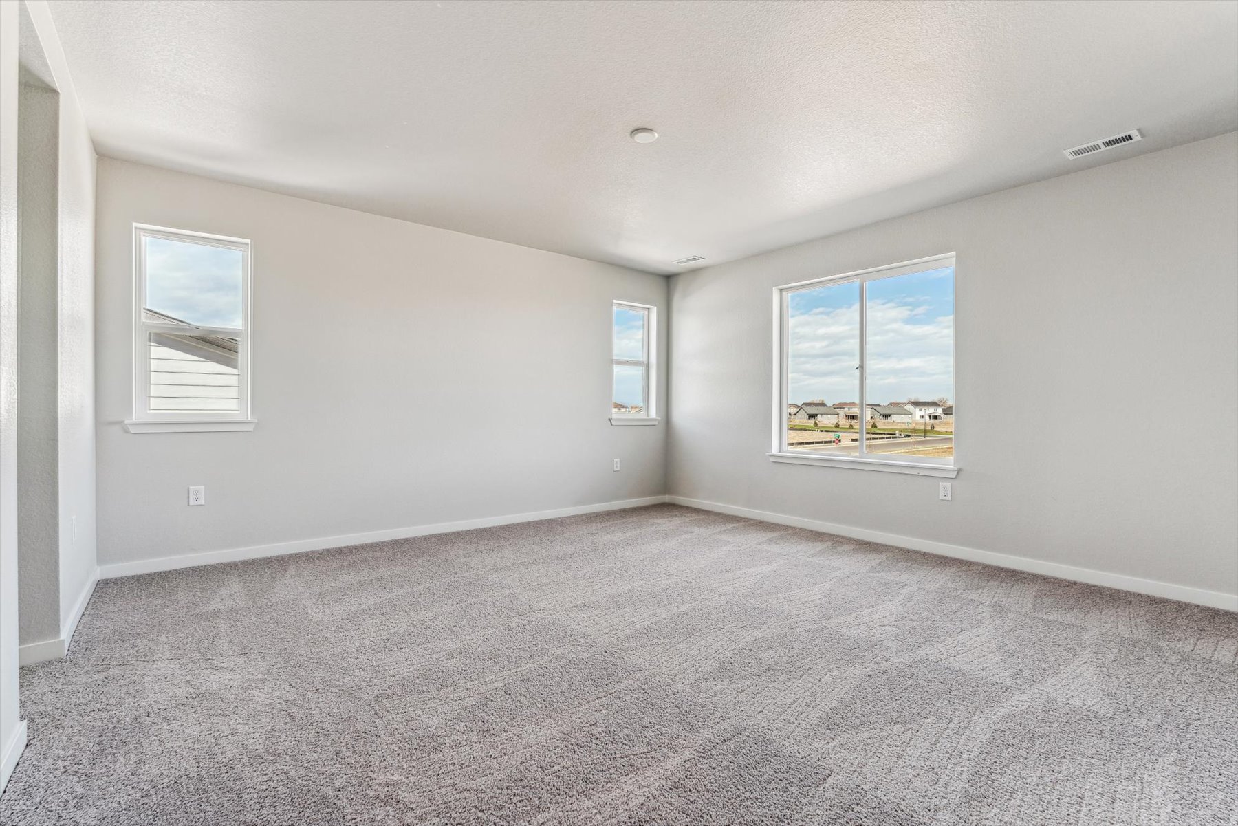 A room with windows.