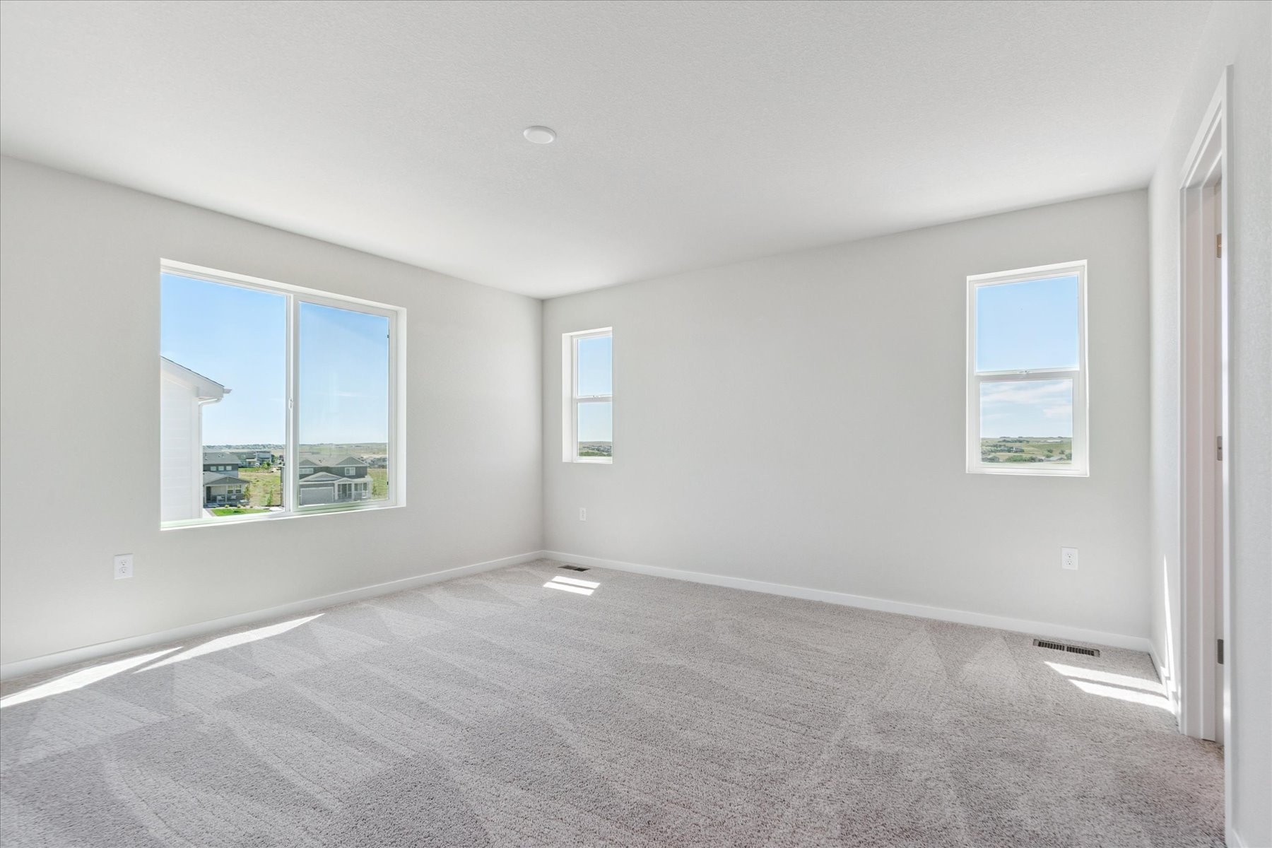 A room with windows.