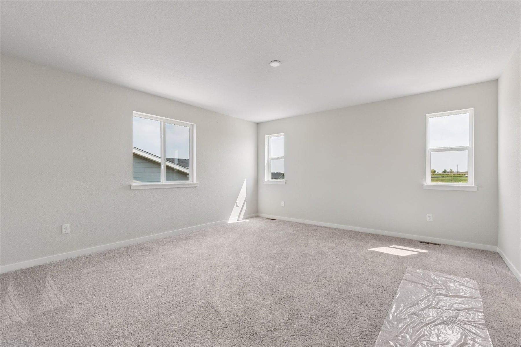 A room with windows.