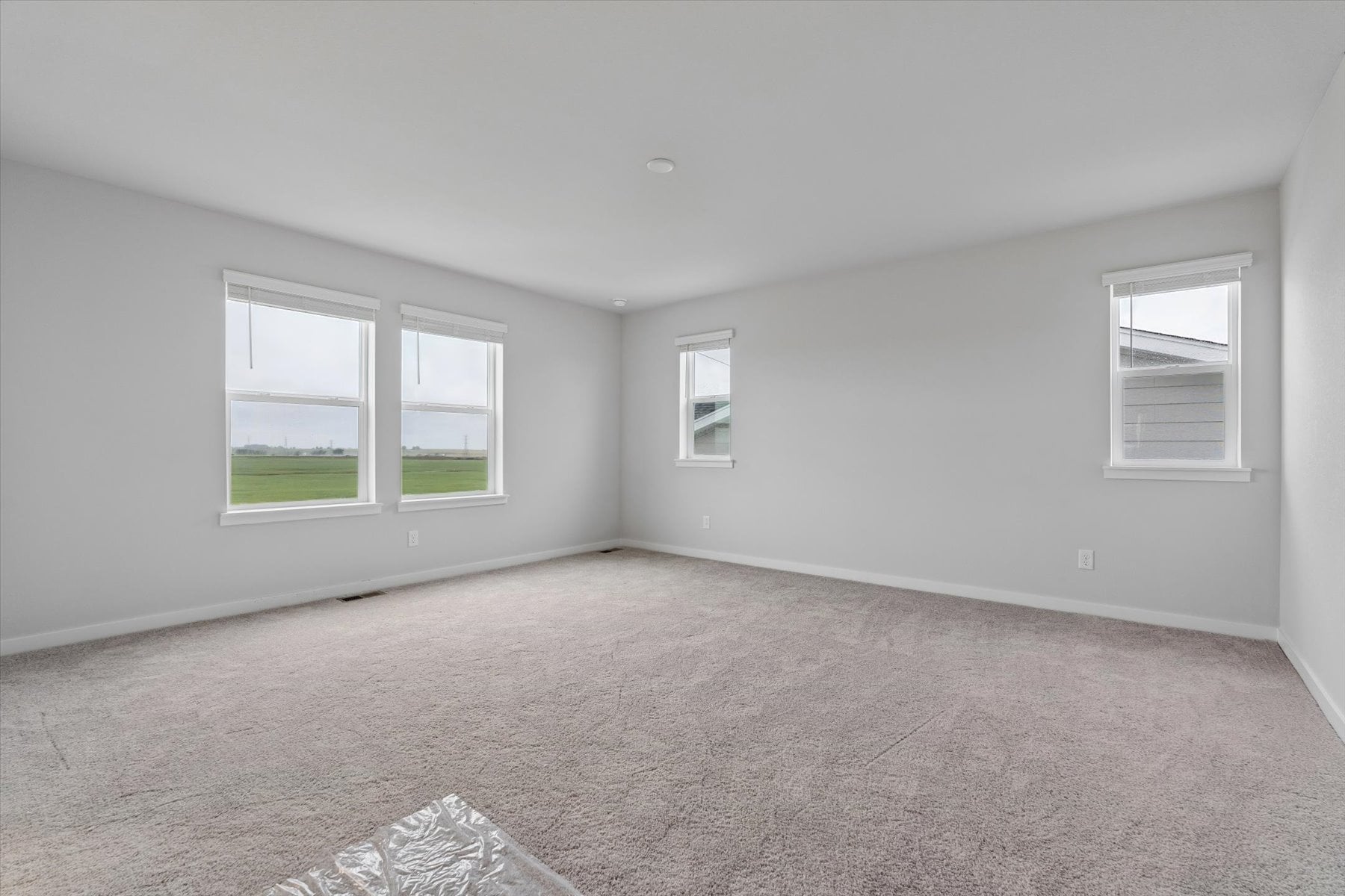 A room with windows.