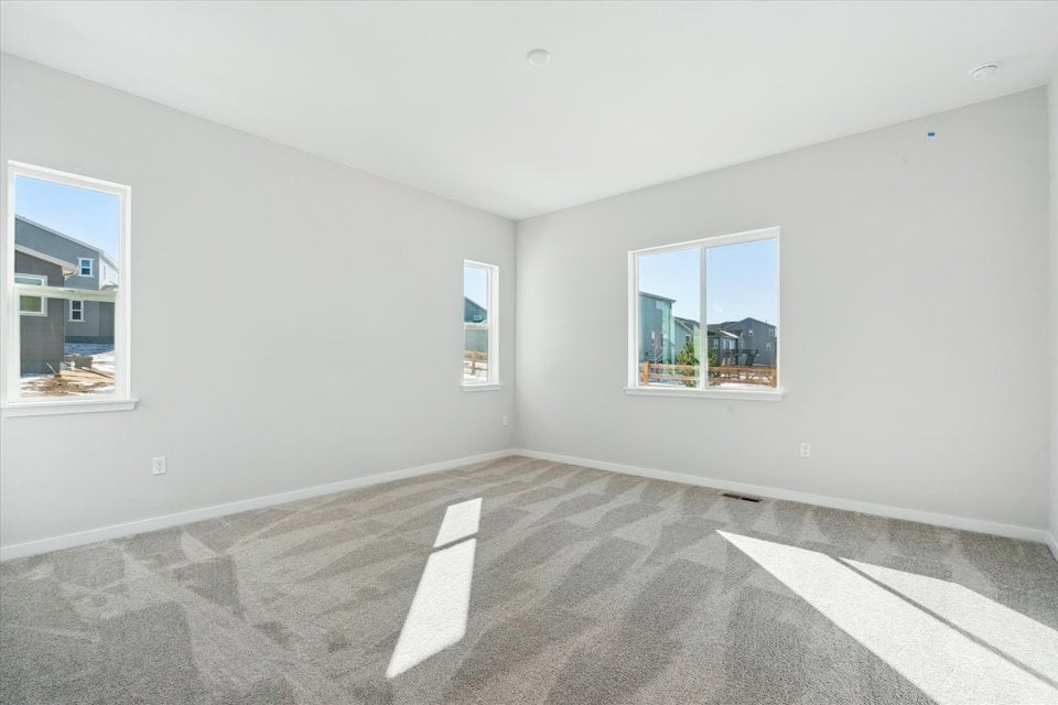 A room with windows.