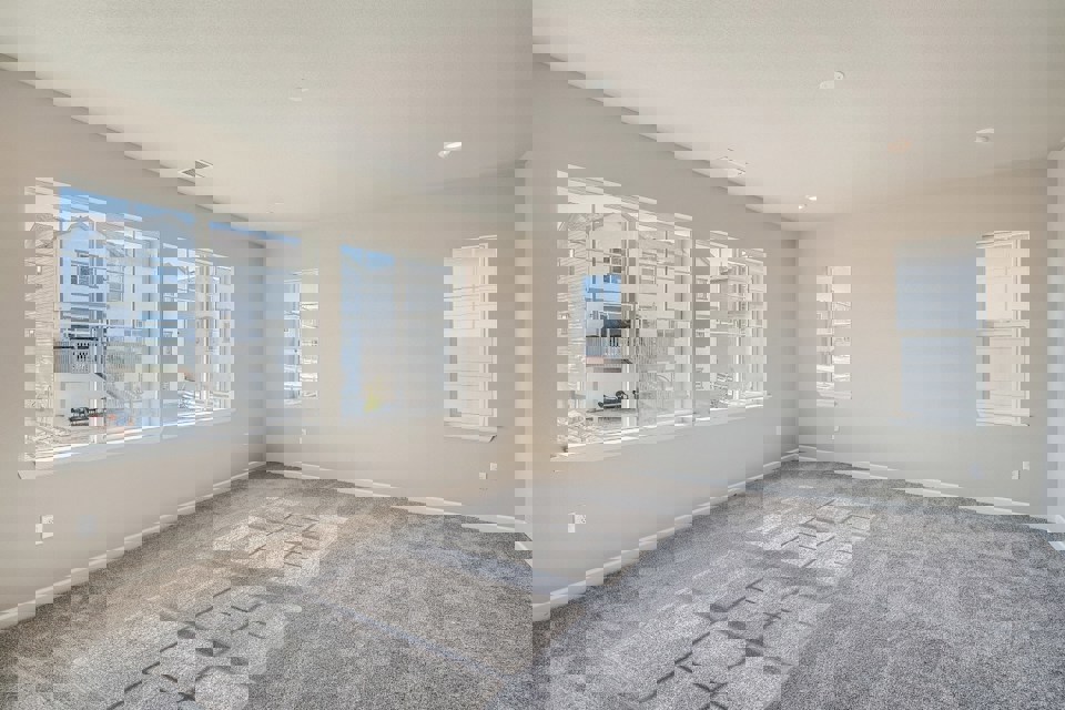 A room with windows.