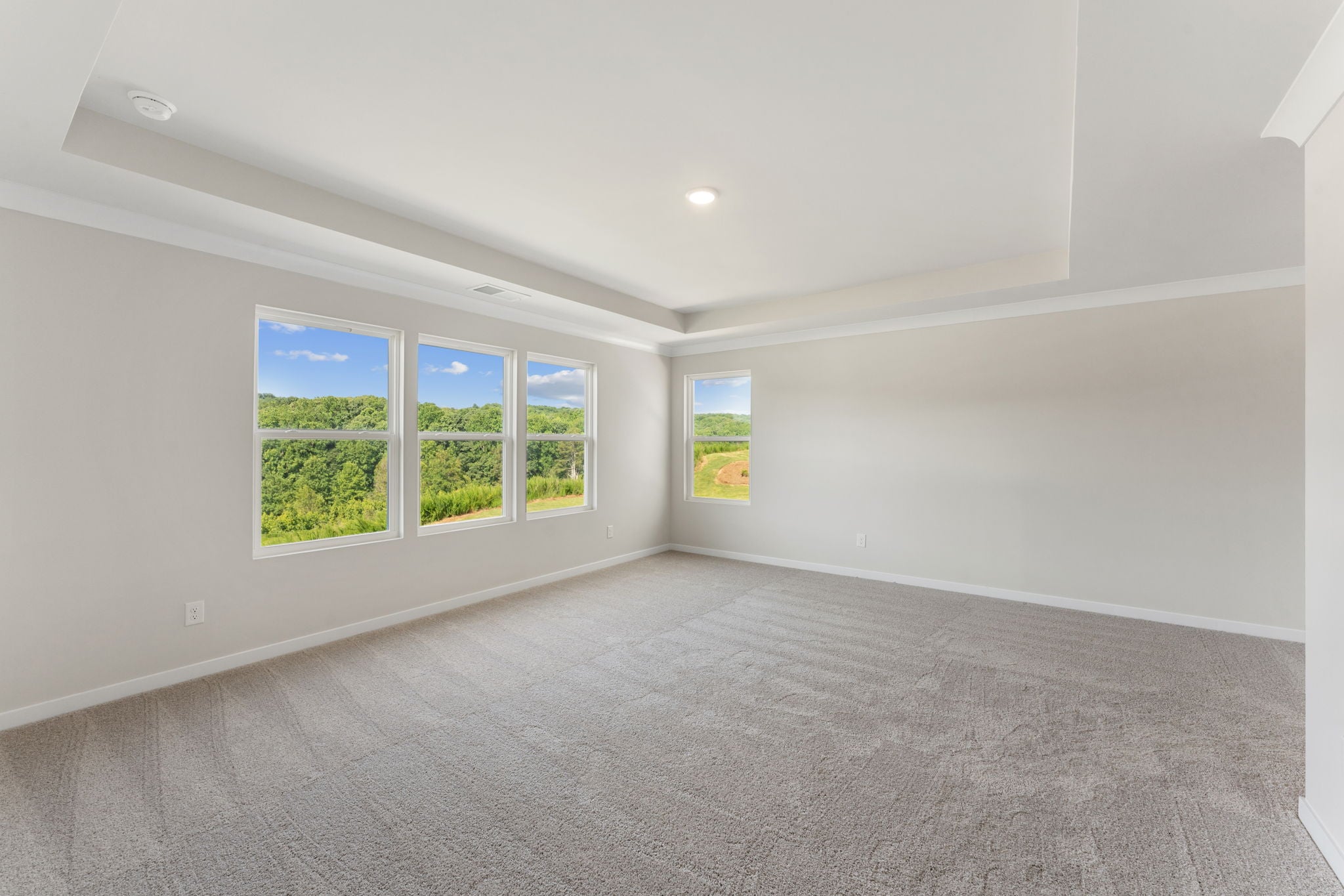 A room with windows.
