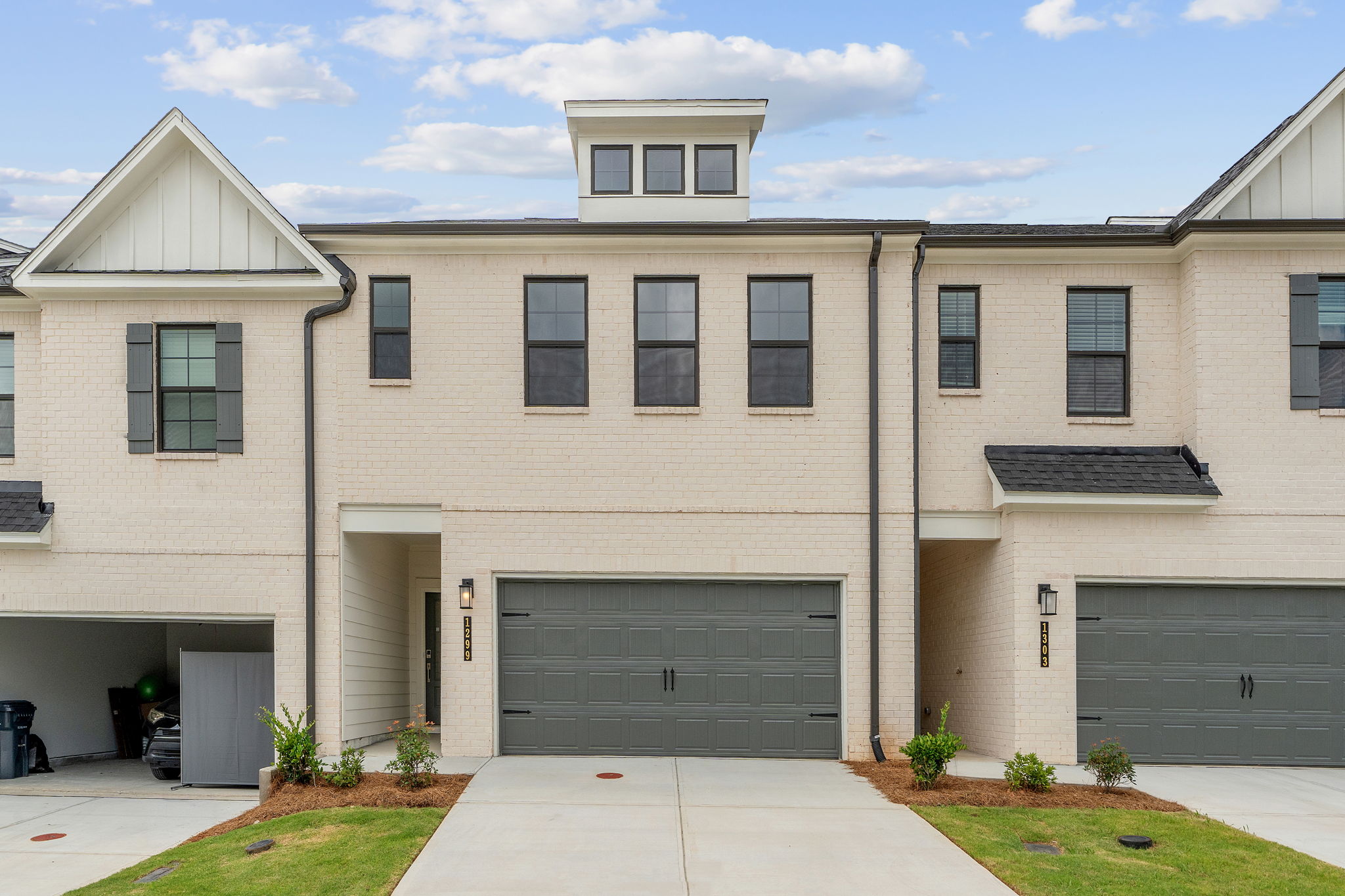 A building with garages and a garage.
