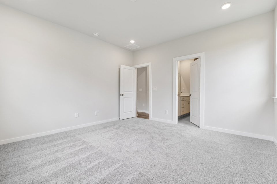 Elliott Primary Suite at Cannon Manor in Kannapolis, NC