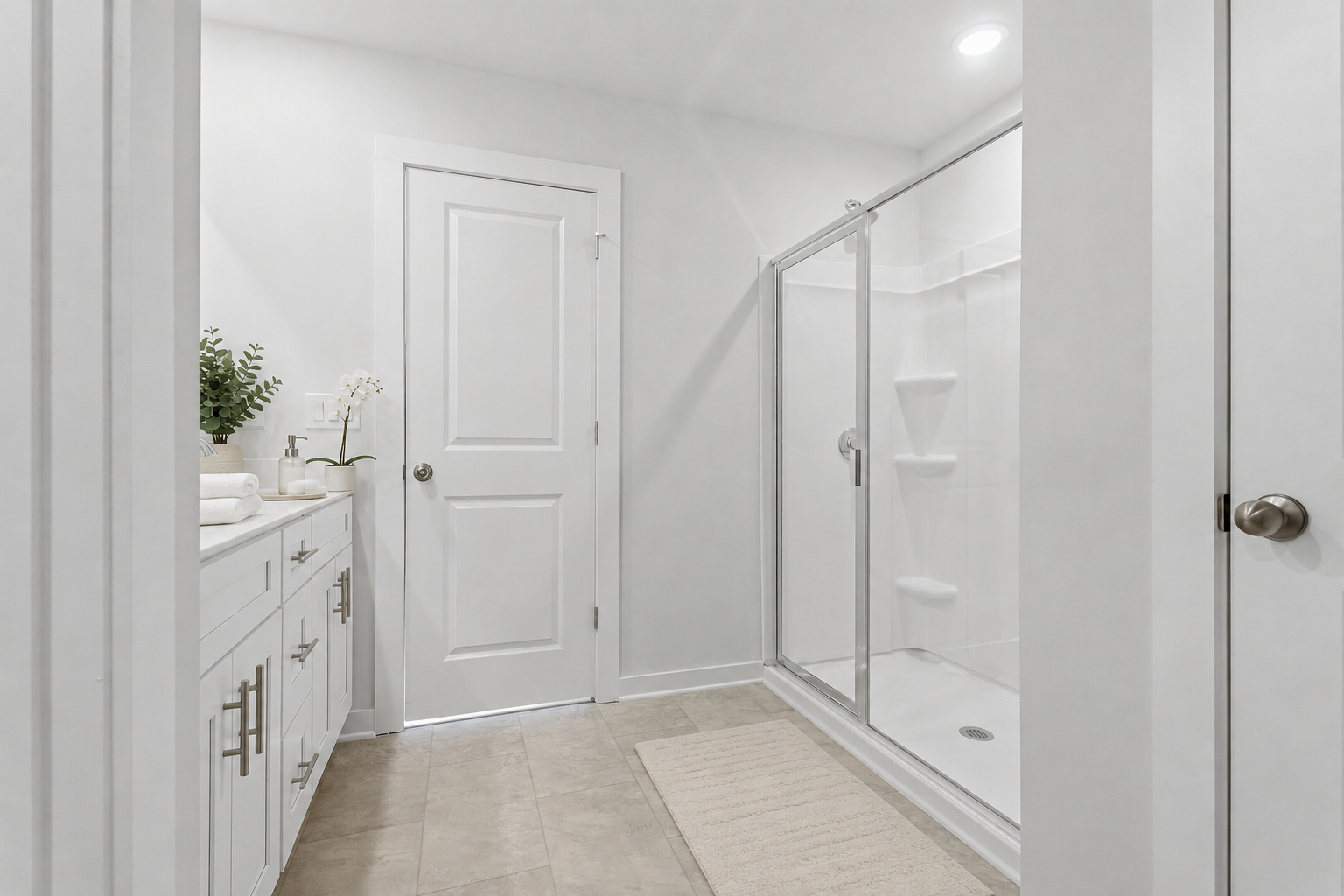 Woodruff II Primary Bath Virtually Staged