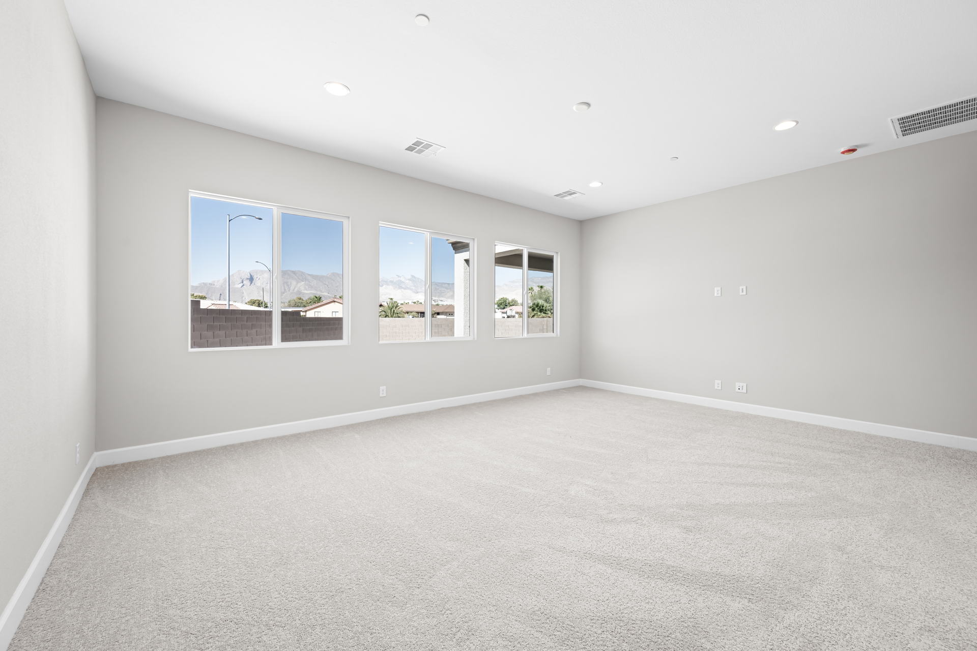 A room with windows.