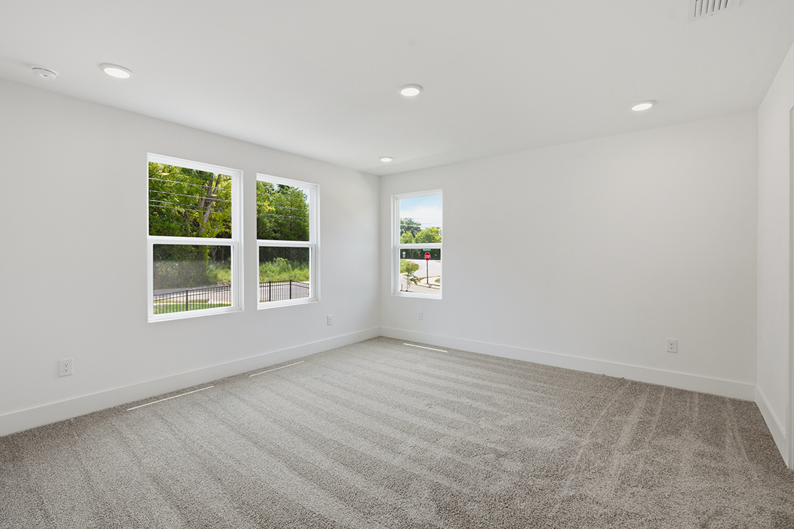 A room with windows.