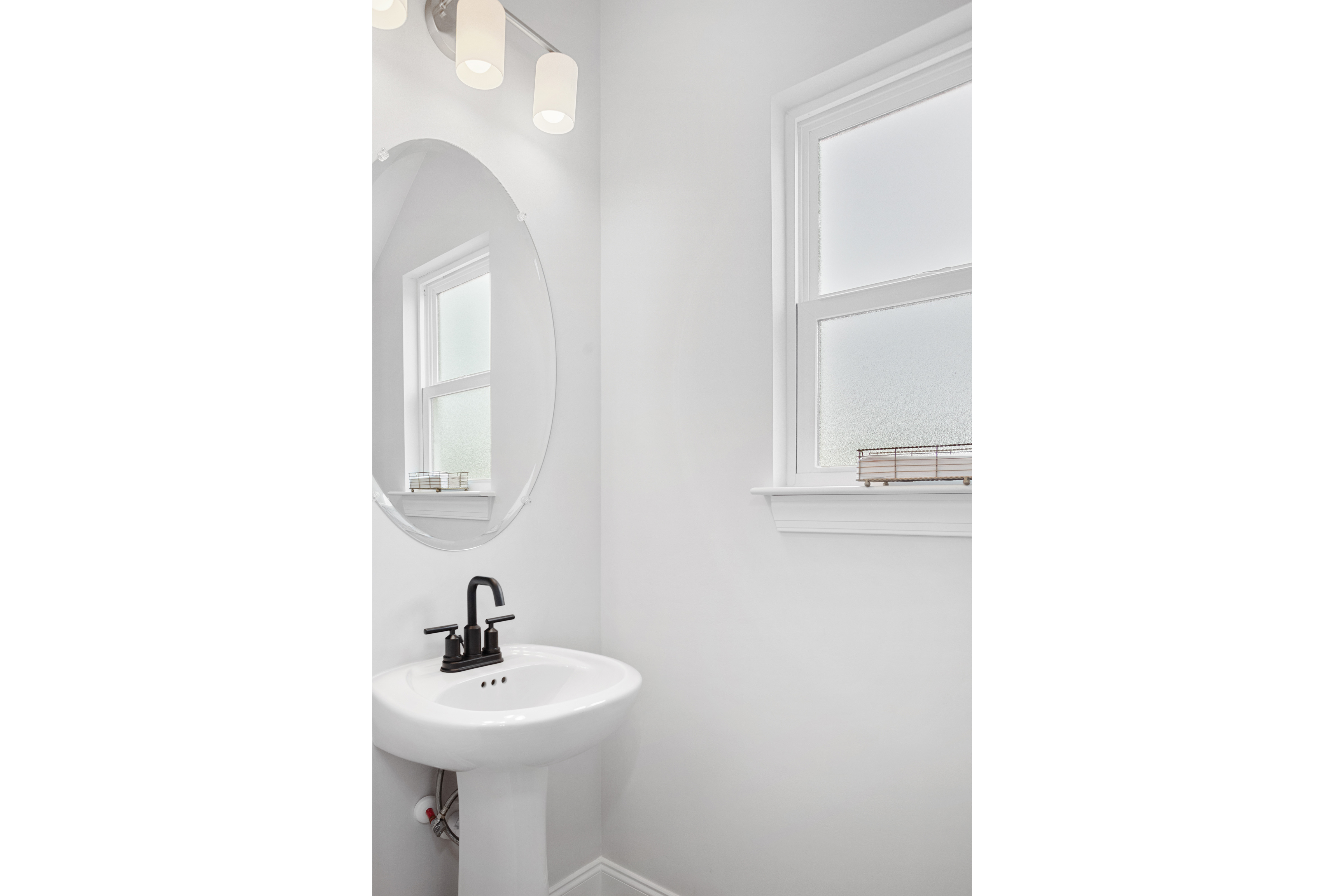 023 duchess_powder bath