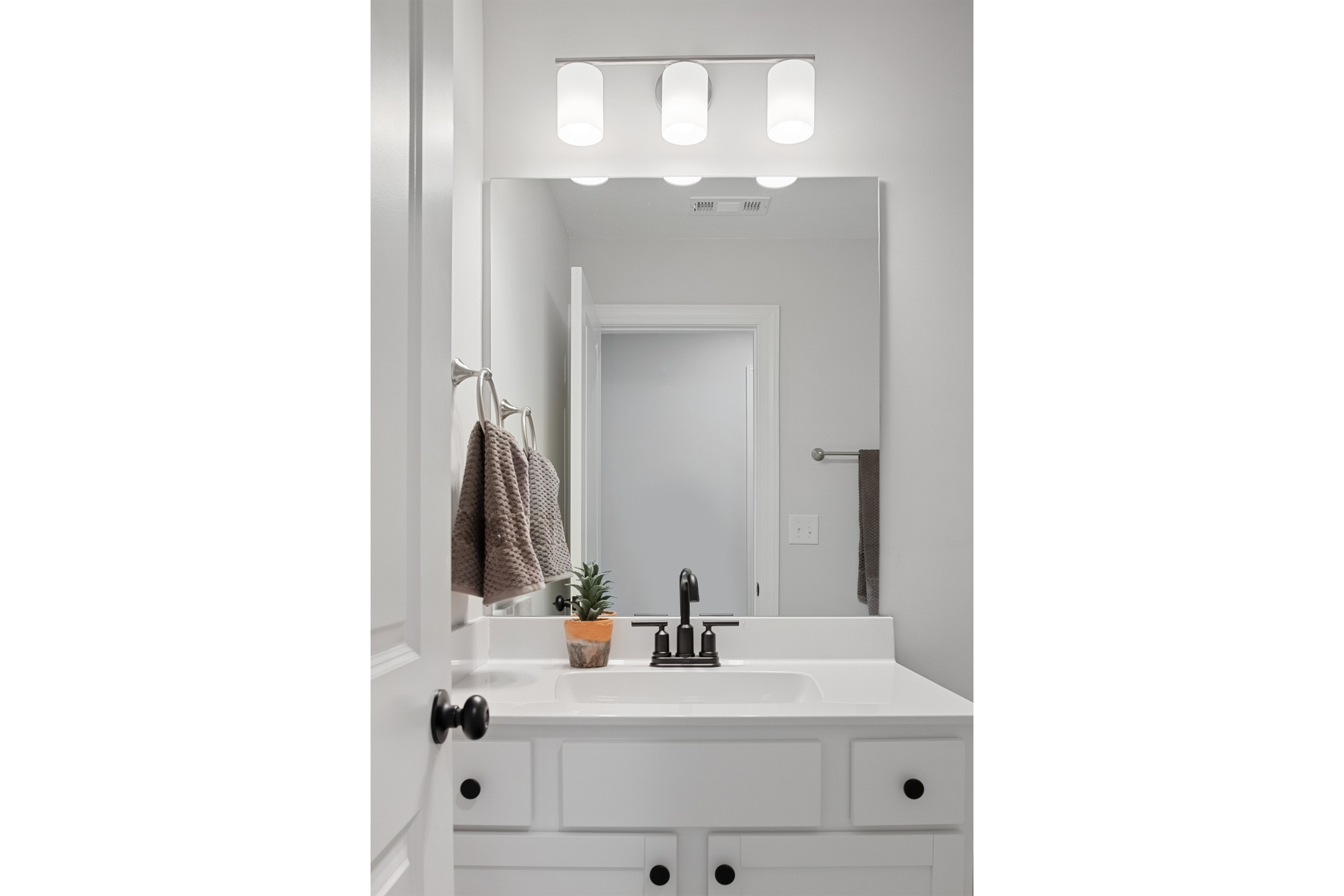 026 duchess_2nd floor_bathroom 2