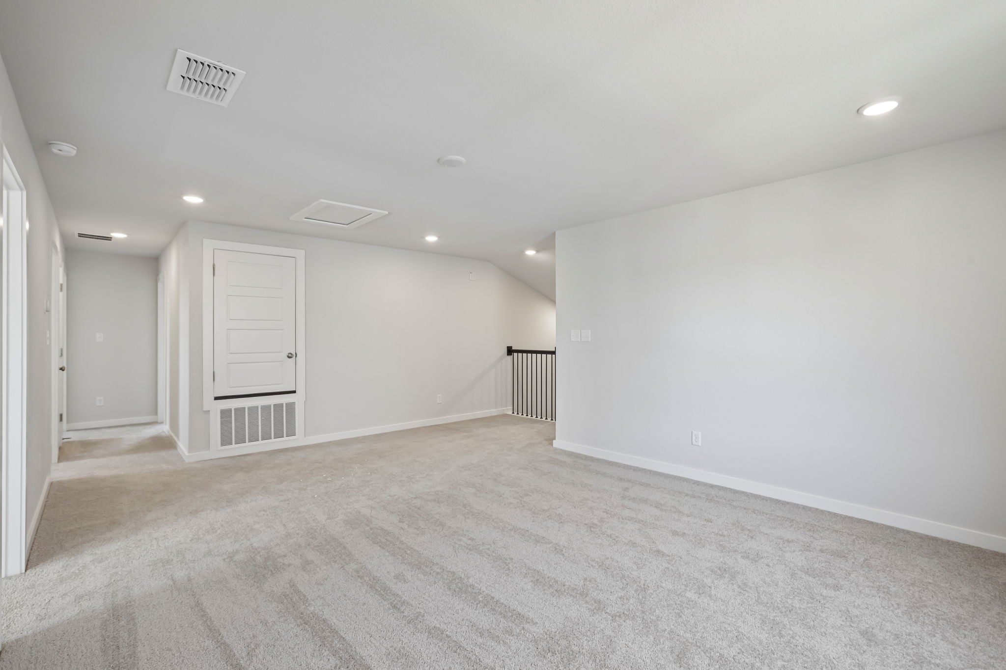 A large empty room.