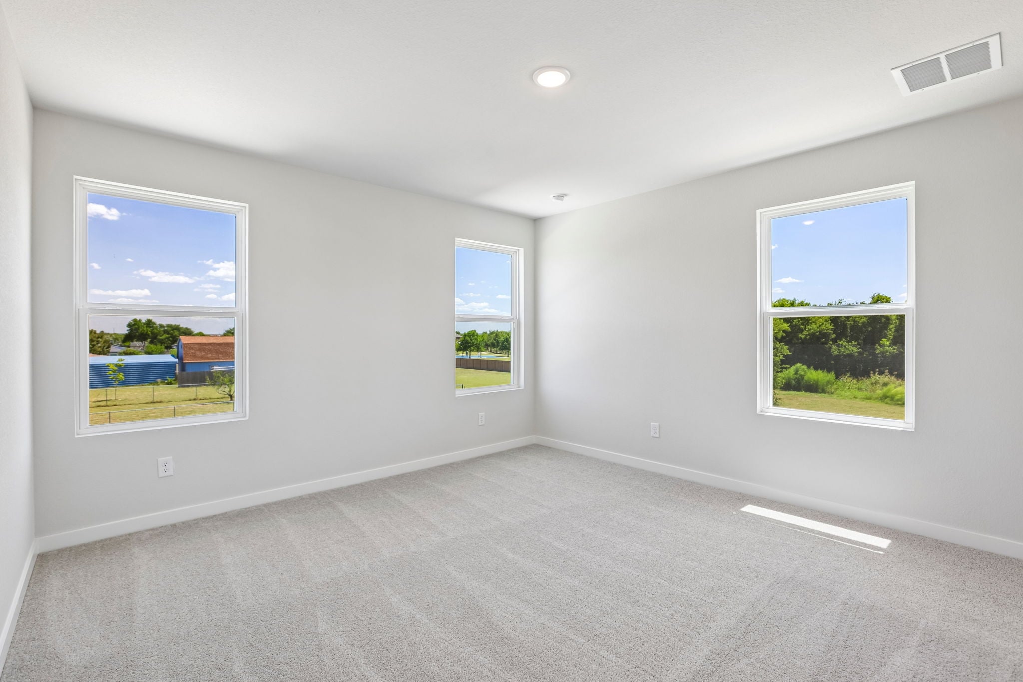 A room with windows.