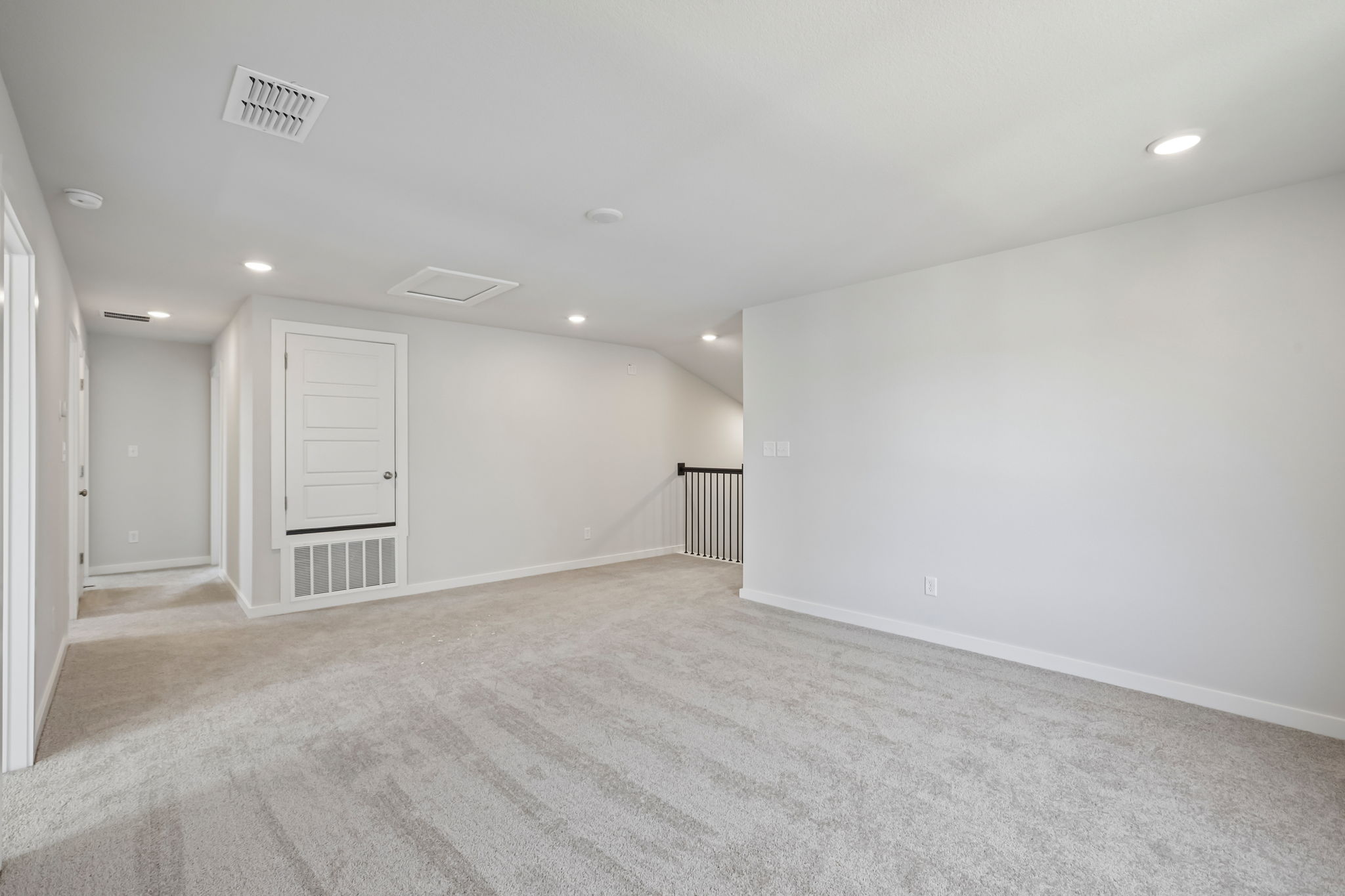 A large empty room.