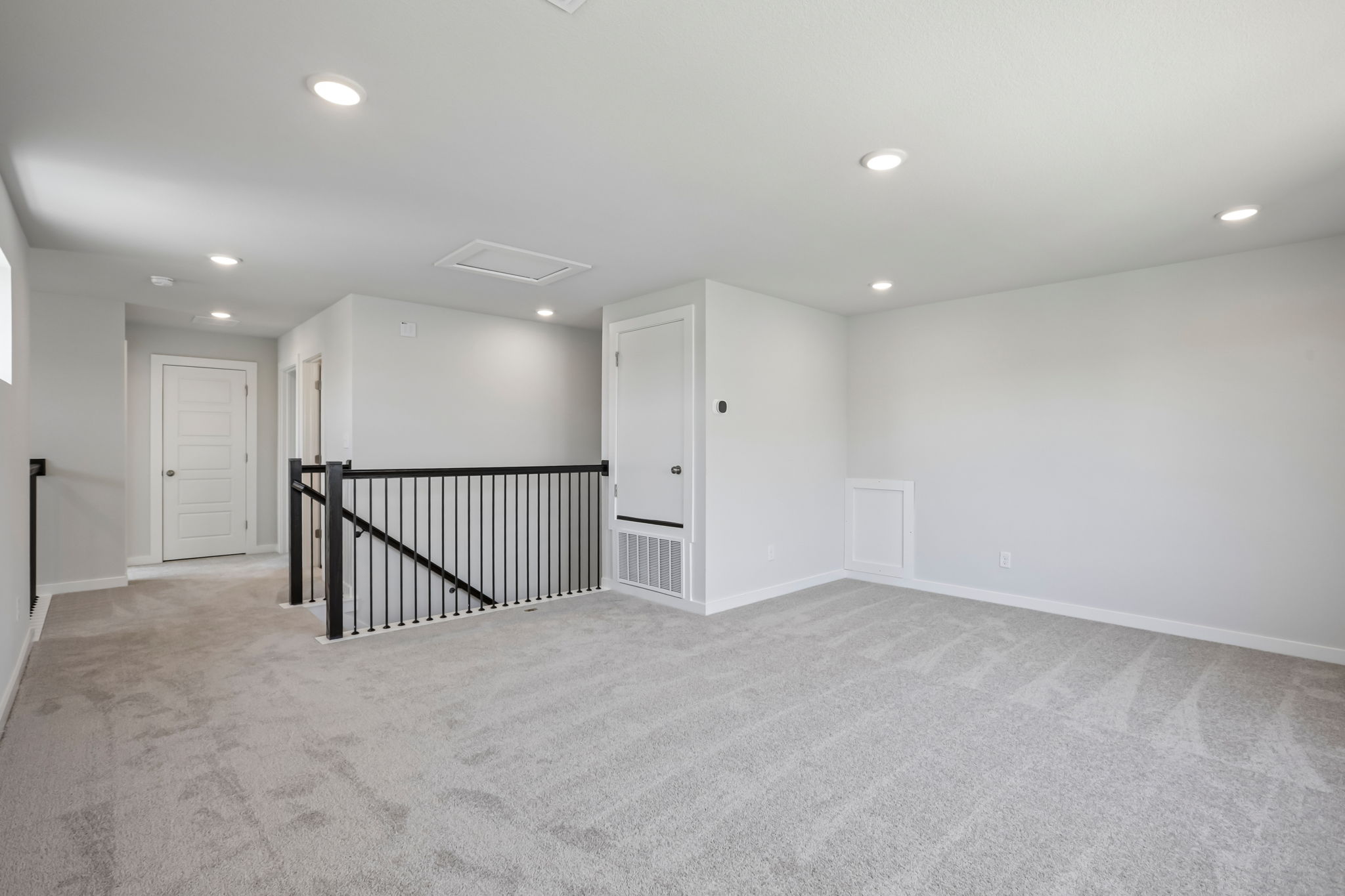 A large empty room.