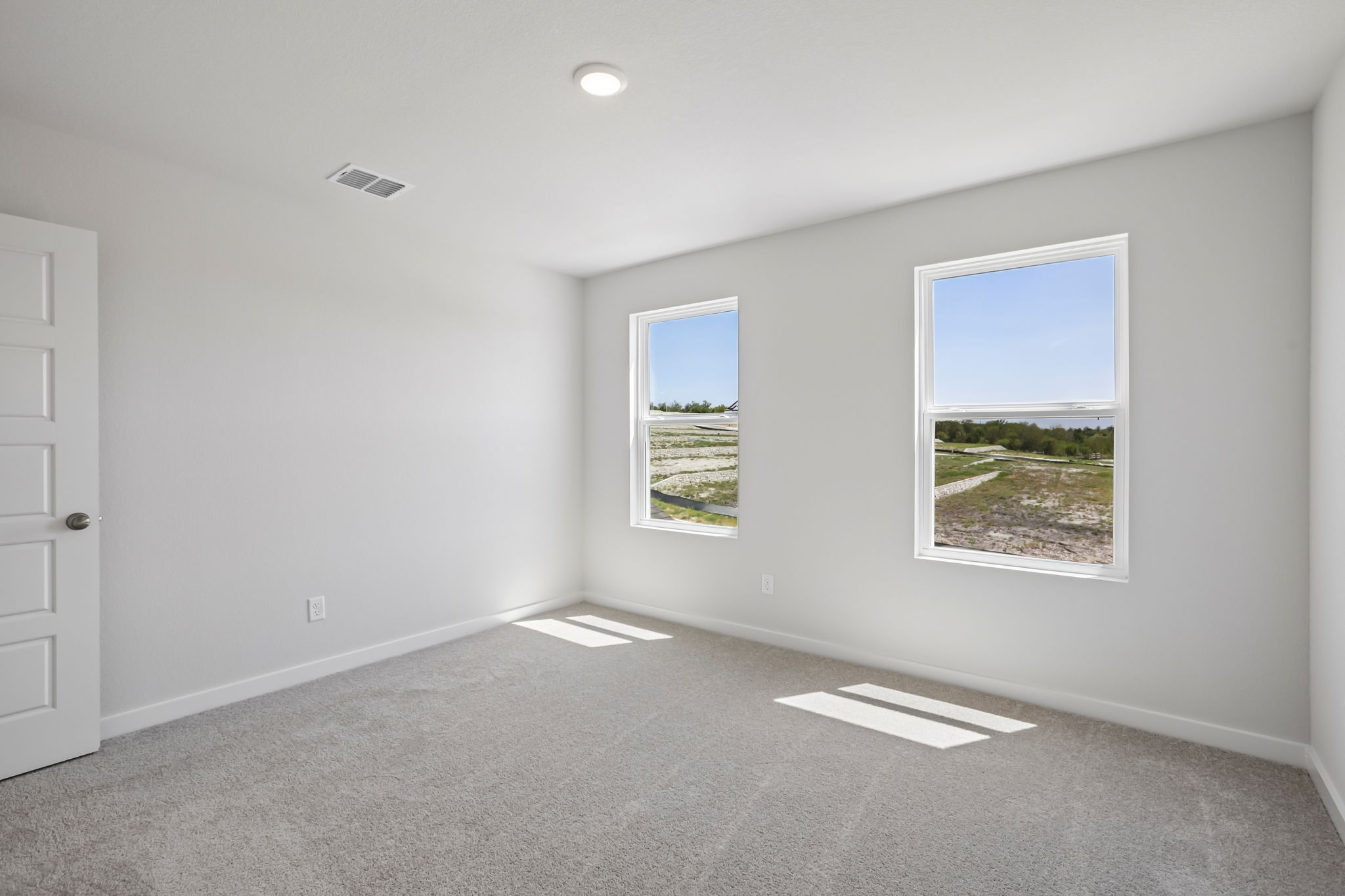 A room with windows.