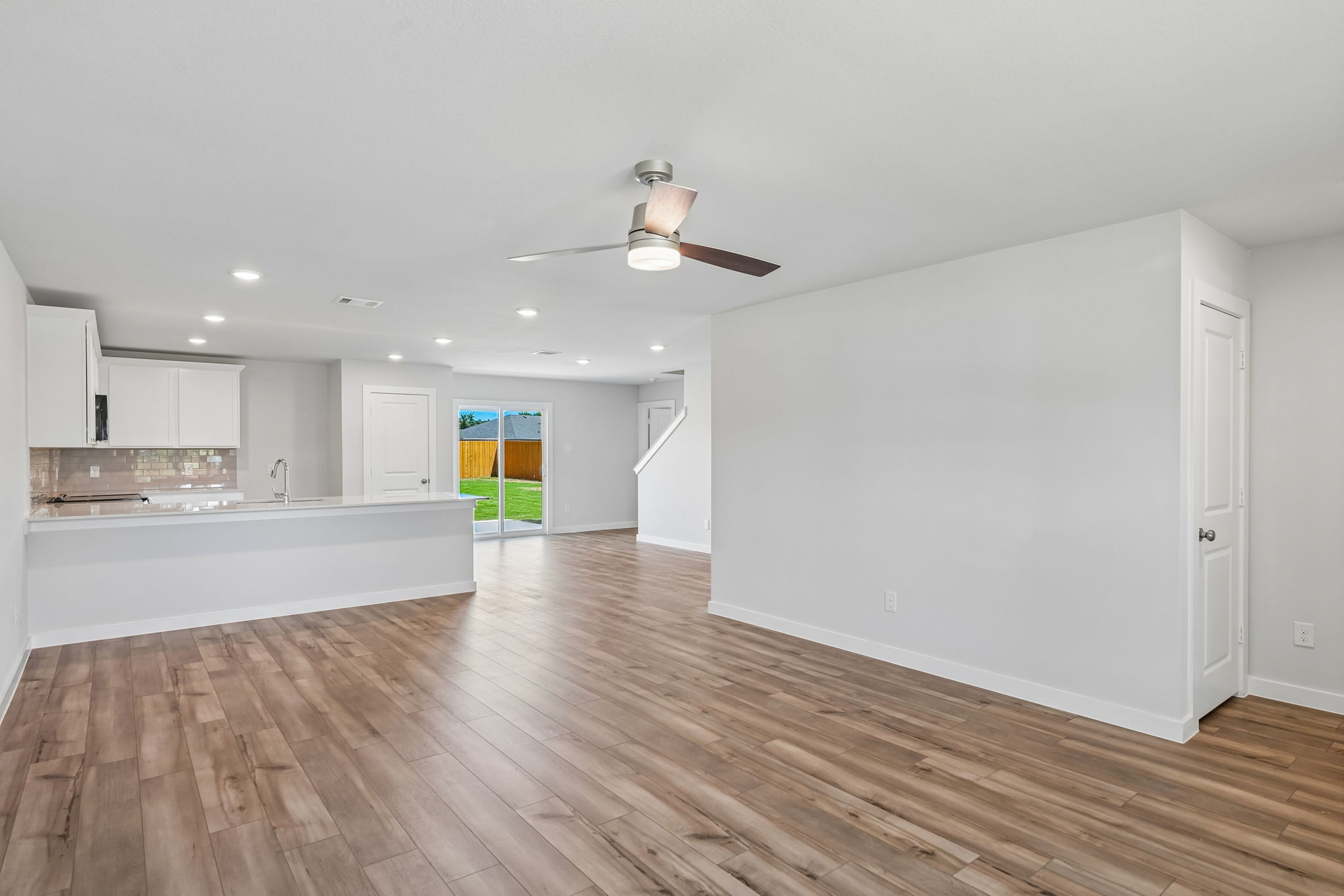 A large empty room.