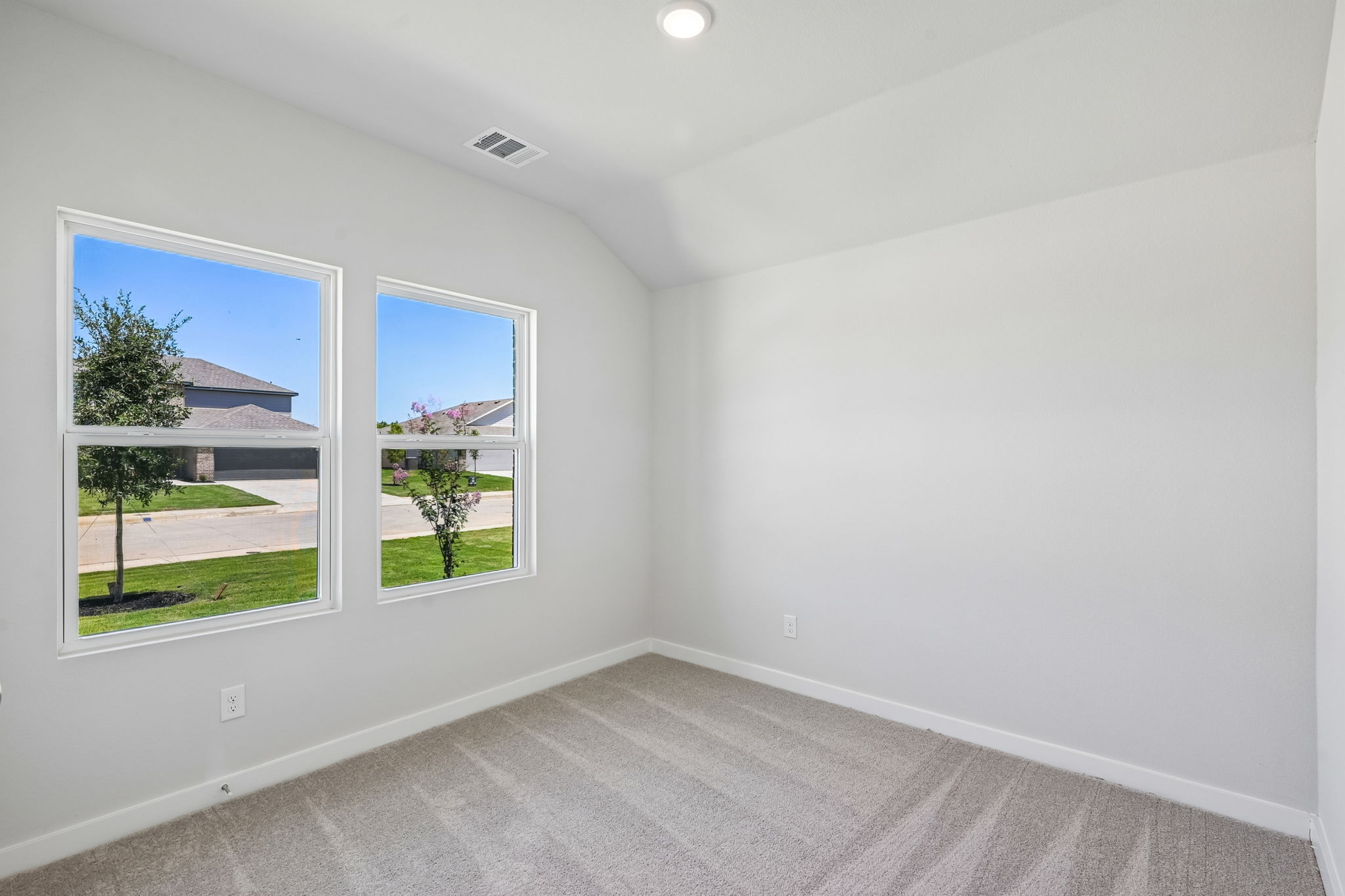A room with windows.