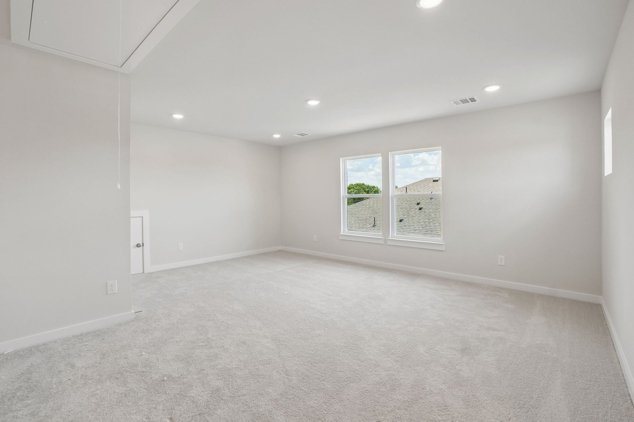 A large empty room.