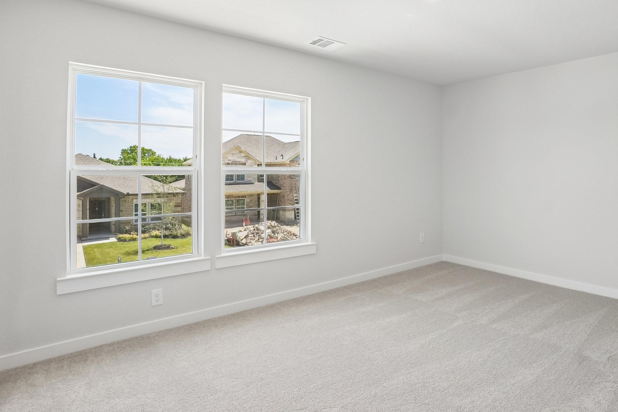 A room with windows.