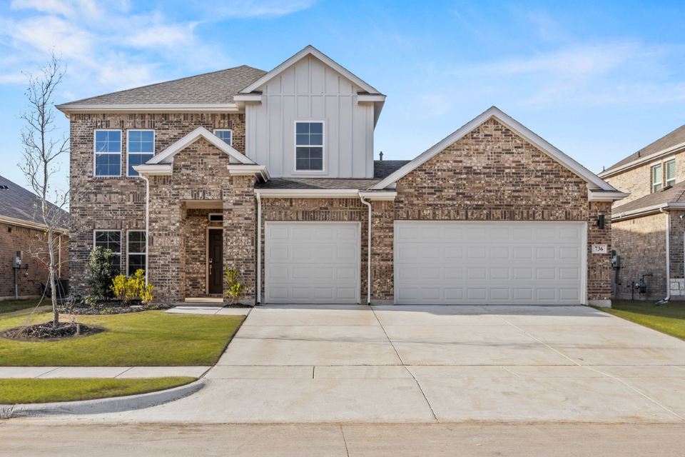 5BMM15 736 VINEYARD WAY