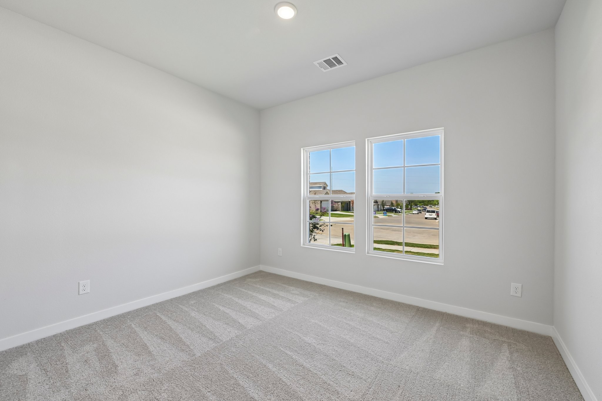 A room with windows.