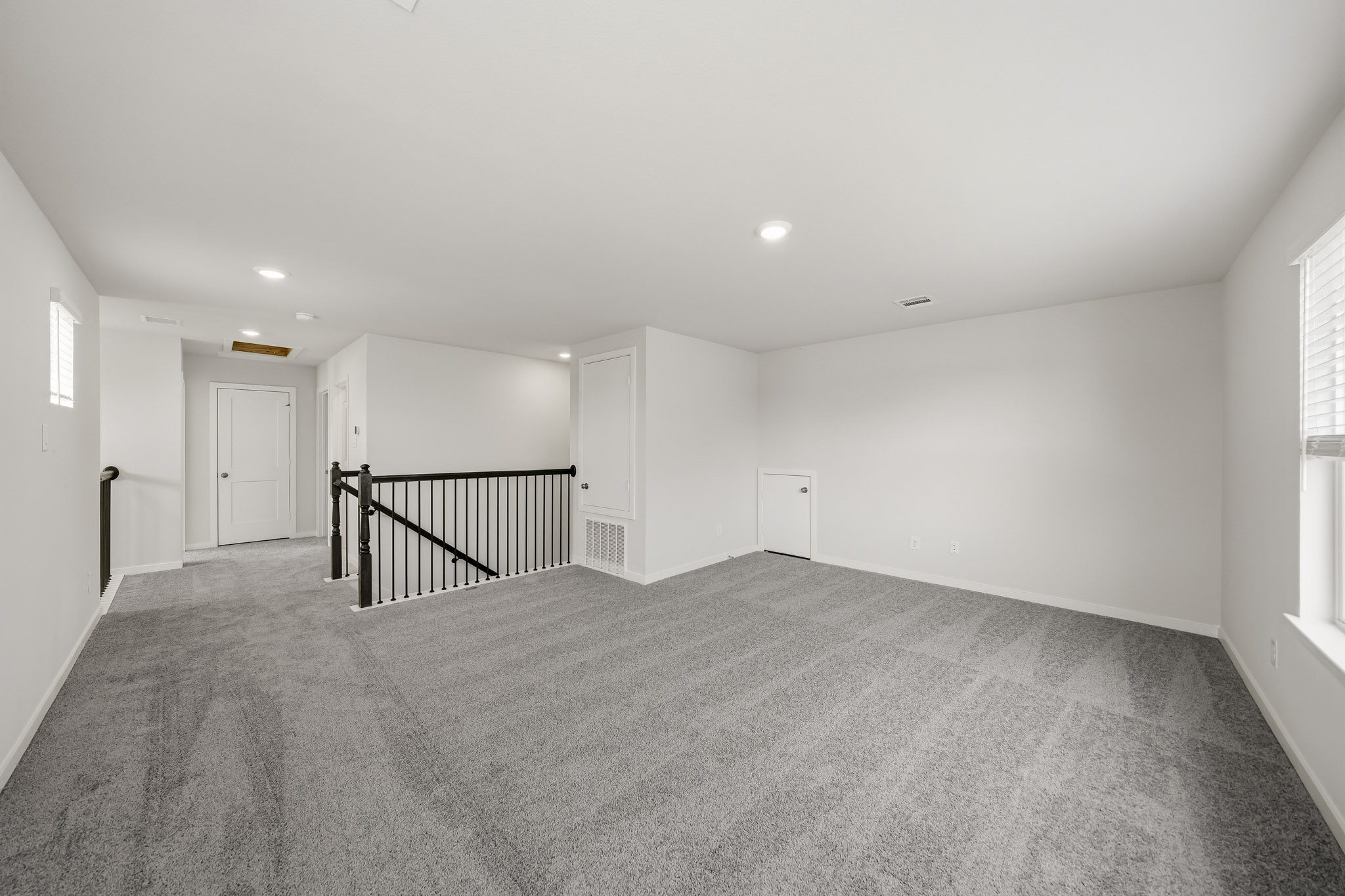 A large empty room.