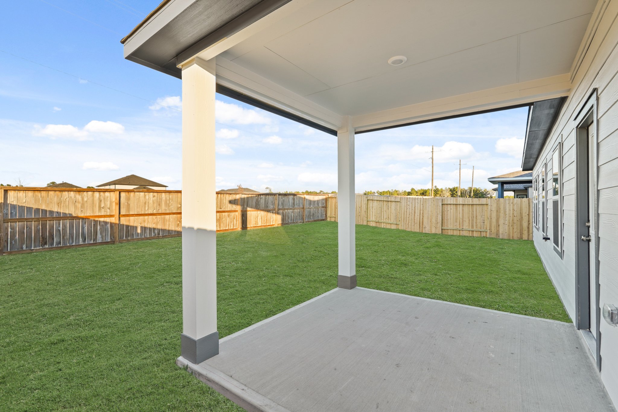 A covered patio with a covered patio.