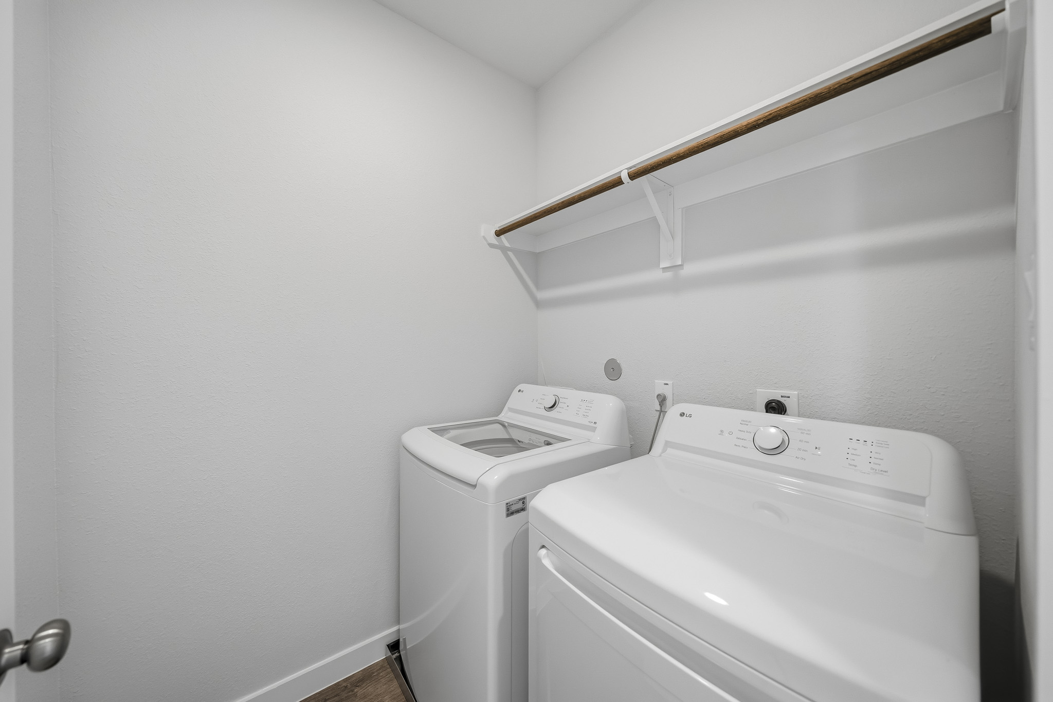 A white washing machine.