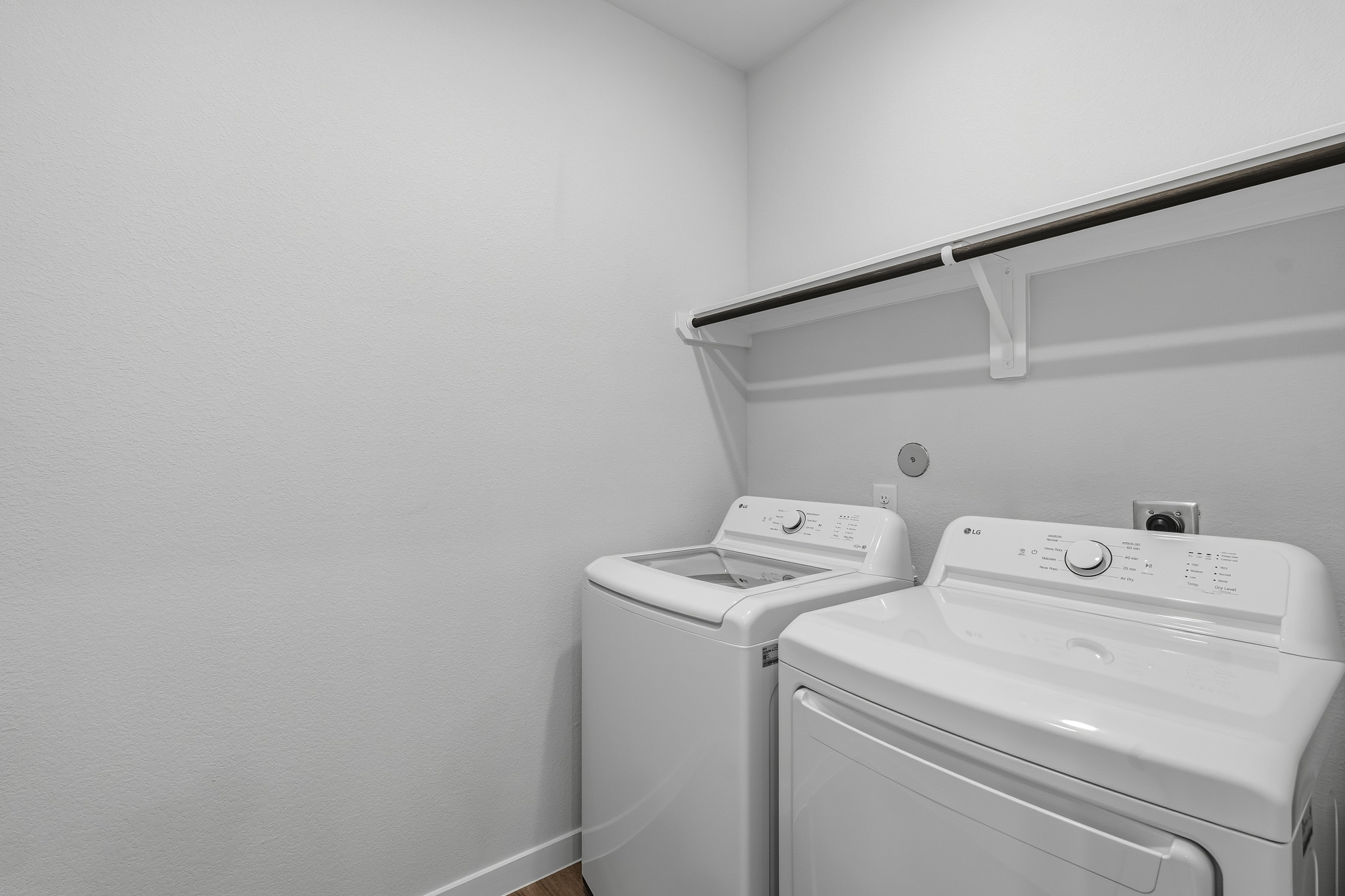 A white washing machine.